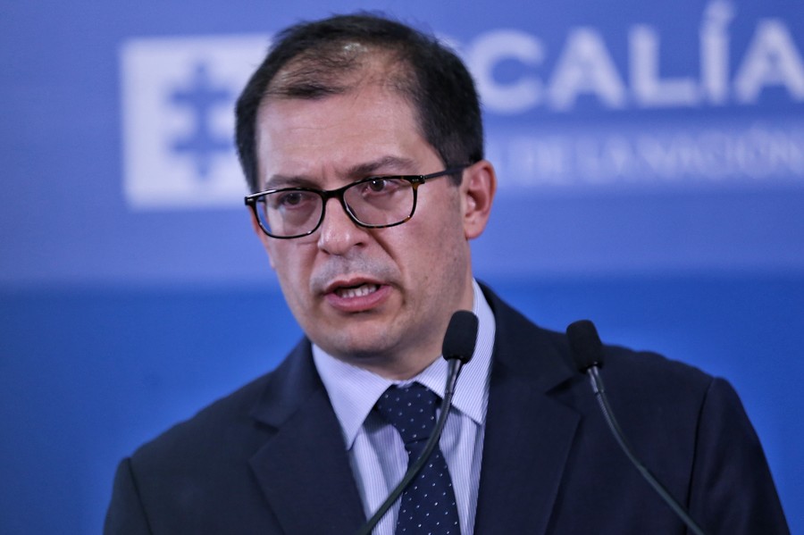 Barbosa también anunció que la Fiscalía le ayudará al Gobierno nacional en la construcción de planes de sometimiento a la justicia para estructuras delincuenciales.
Colprensa