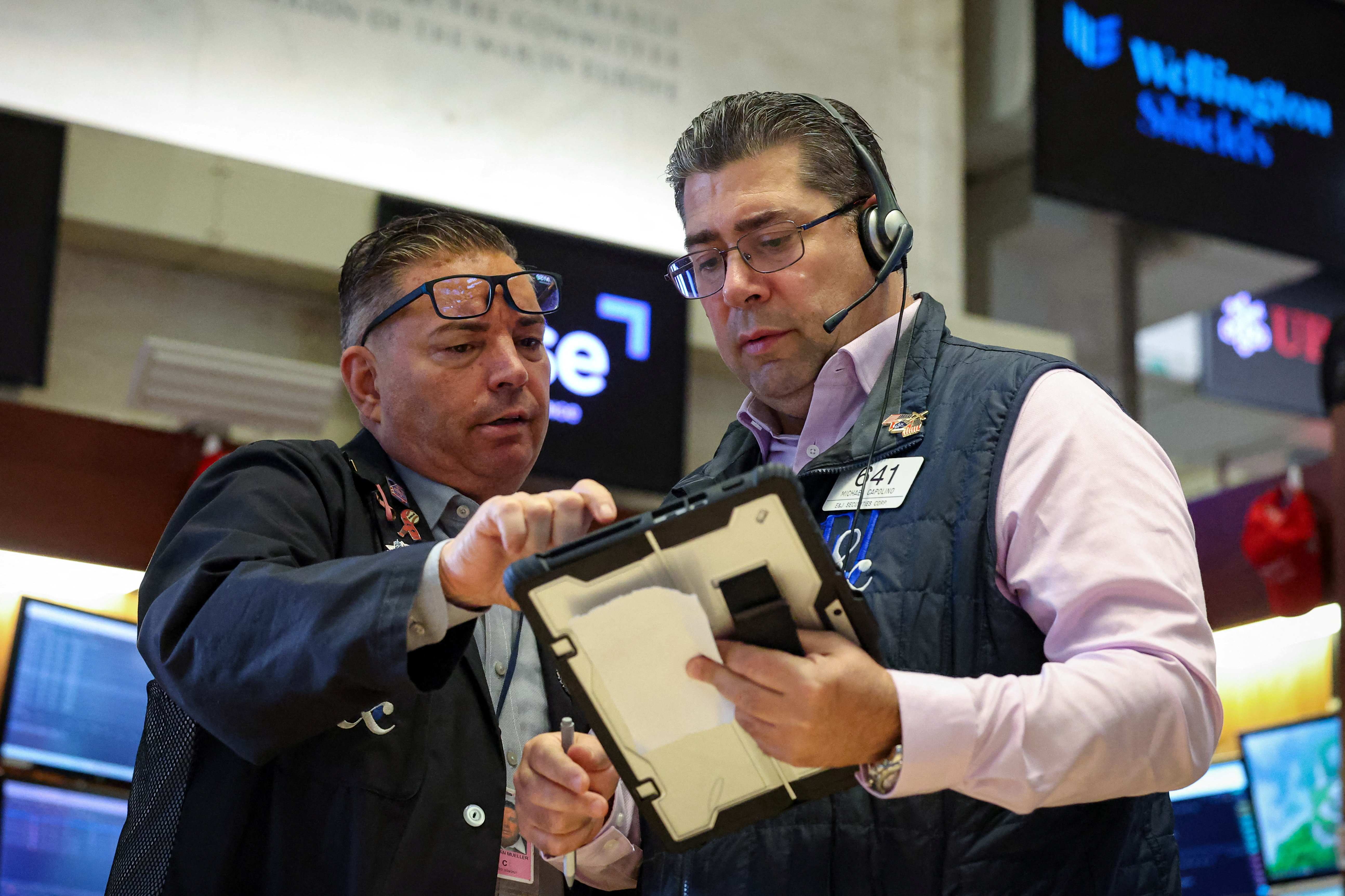 Mercados: cayeron acciones y bonos argentinos a pesar de la fuerte suba de Wall Street