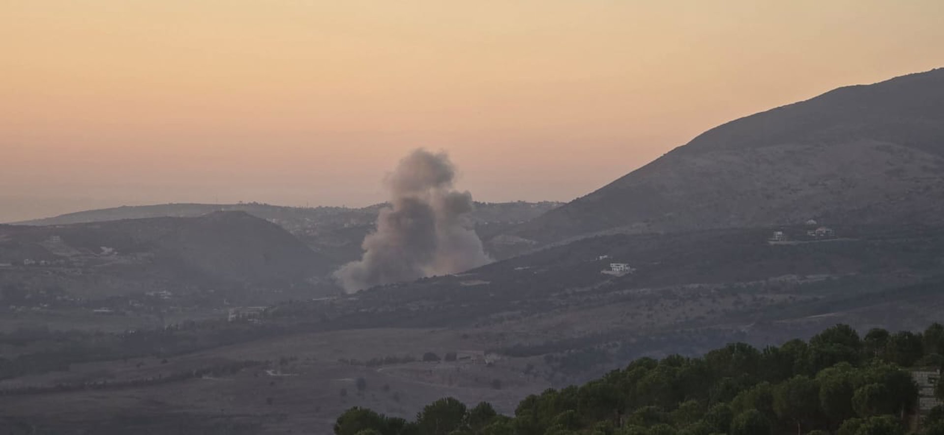 Tras tomar el control de la cresta de Ali al-Taher en Líbano, Israel lanzó un ataque que dejó dos muertos