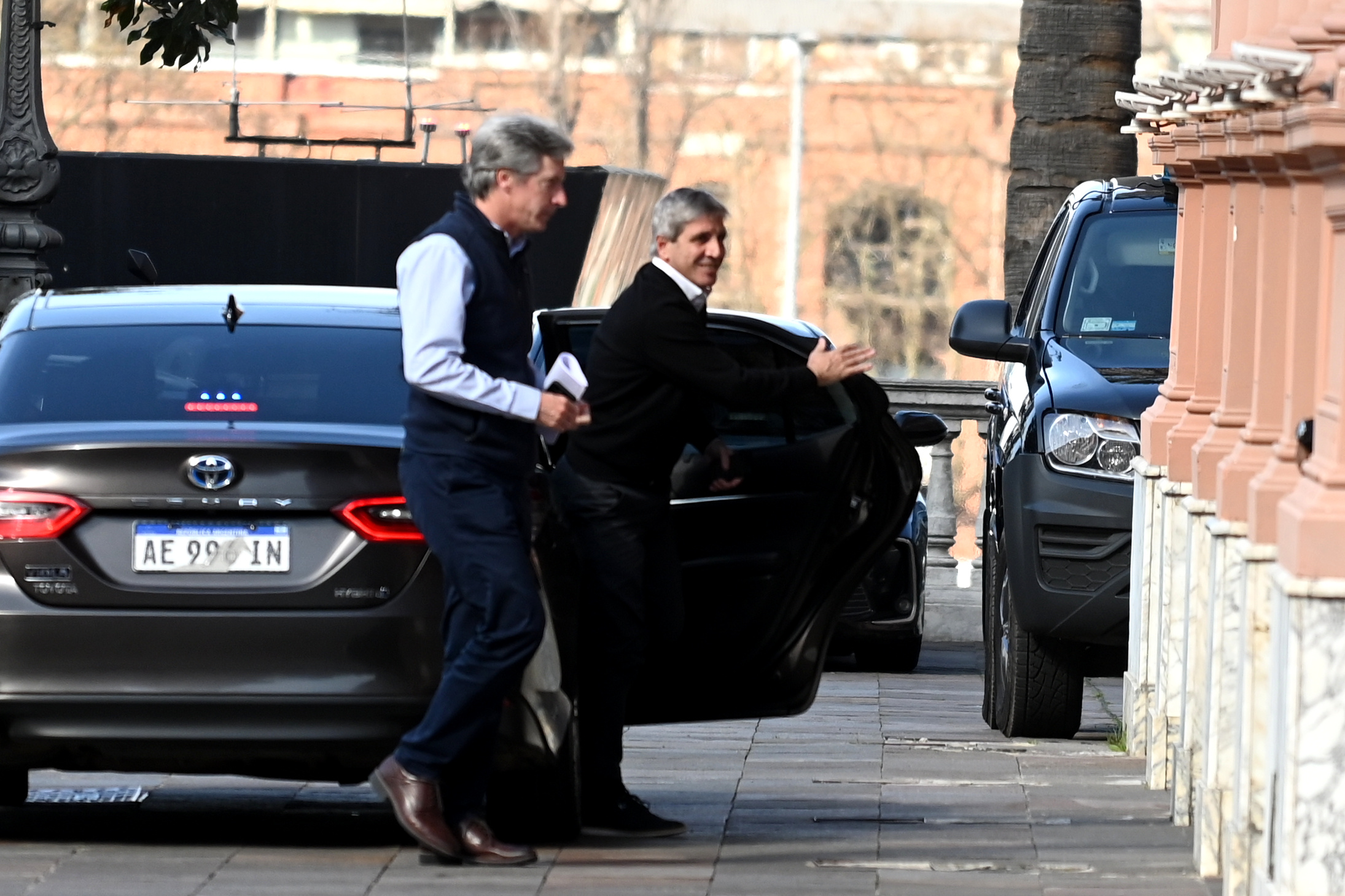 Tras la derrota electoral, Milei conformará una mesa política con funcionarios propios y una de diálogo con los gobernadores
