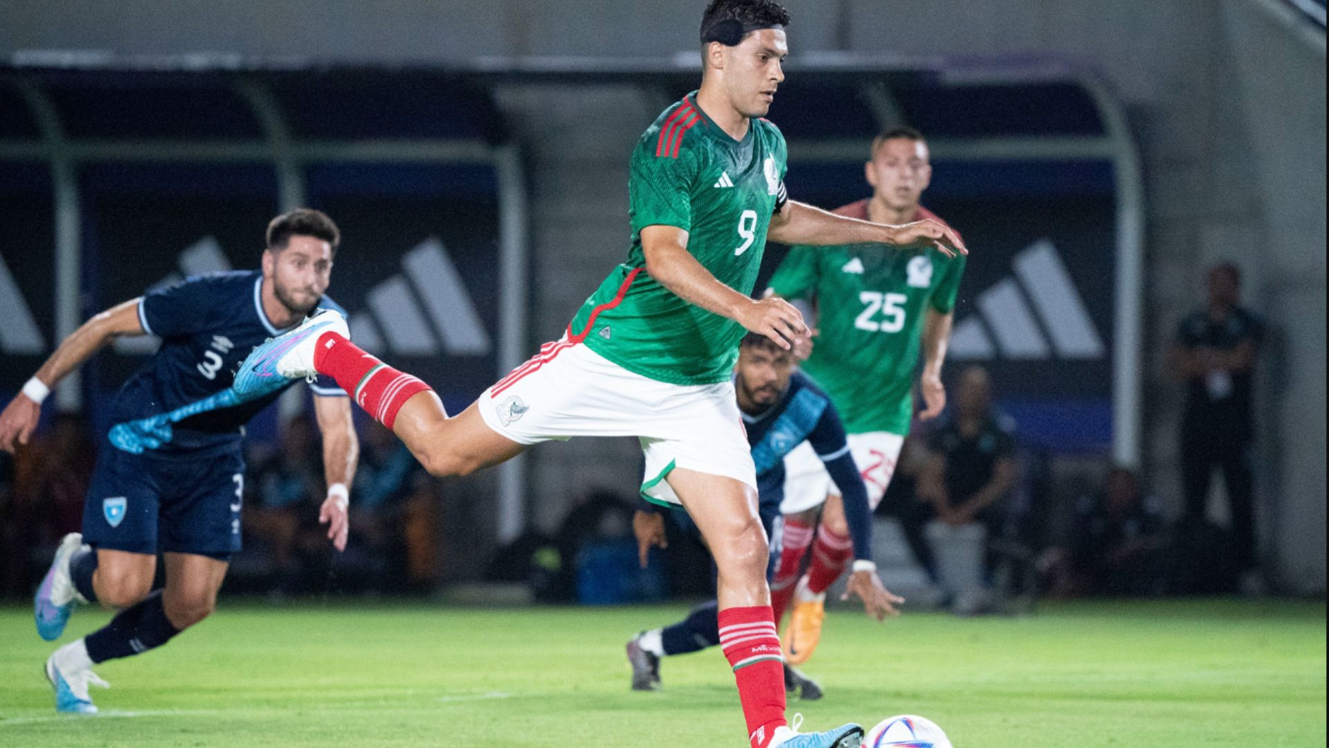 México vs Guatemala: Raúl Jiménez abrió el marcador para el Tri