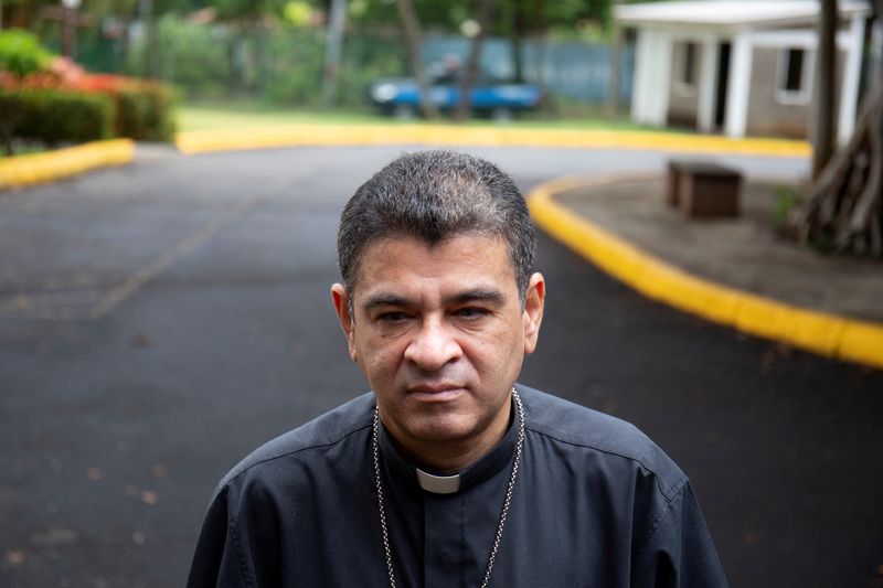 Rolando Álvarez, obispo de la Diócesis de Matagalpa y Estelí y crítico del dictador Daniel Ortega, se encuentra detenido por el régimen nicaragüense (REUTERS/Maynor Valenzuela)