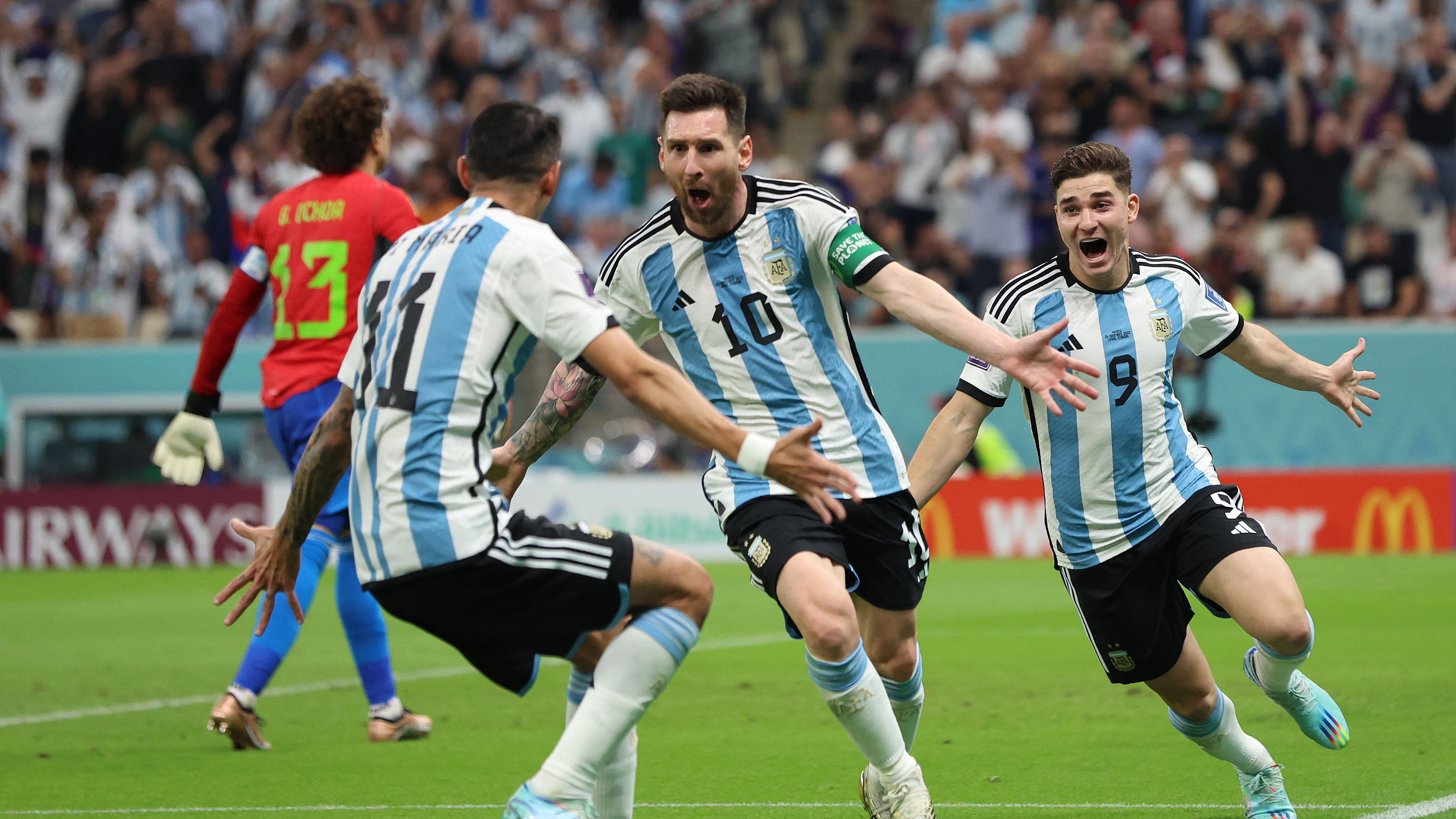 Argentina se impuso ante "El Tri" por 2 a 0 con goles de Lionel Messi y Enzo Fernández. (REUTERS/Pedro Nunes)