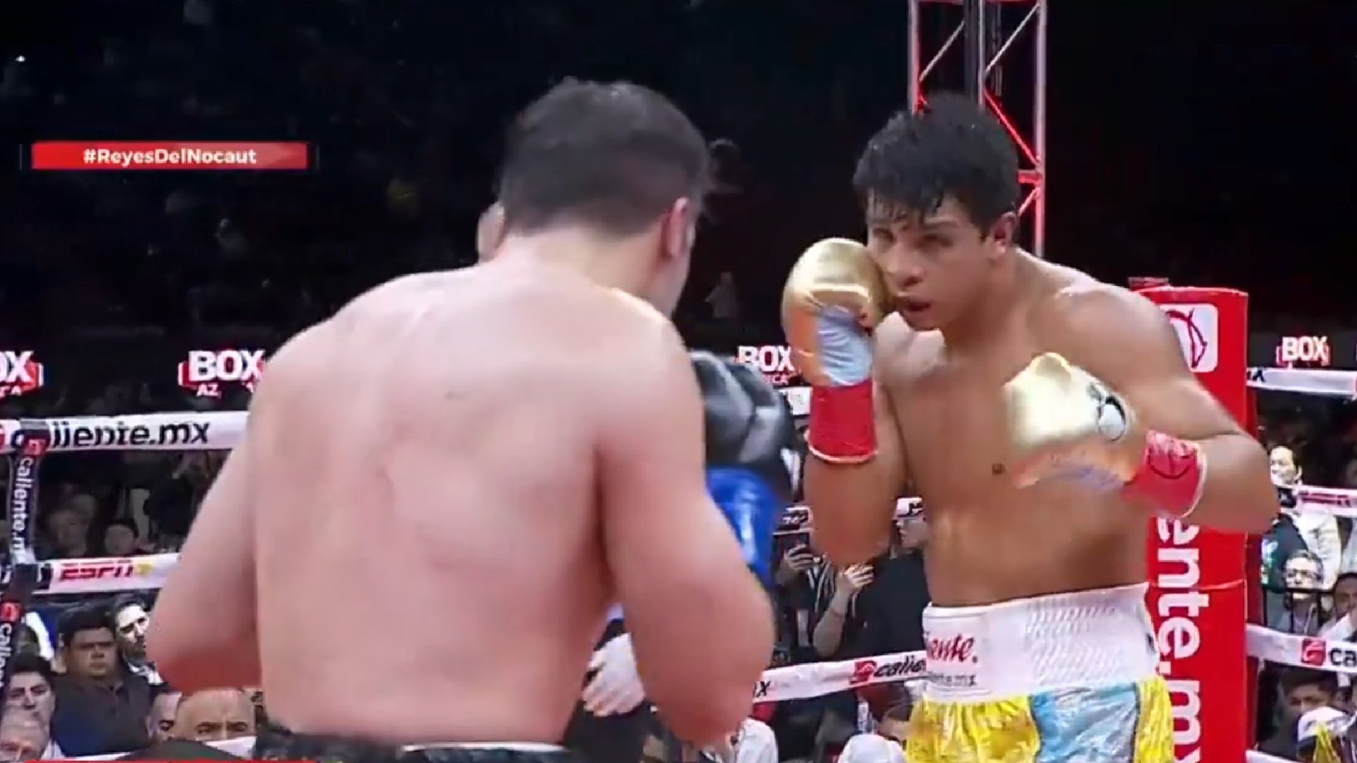 Oscar De La Hoya Analyzes Munguías Loss to Bruno Surace