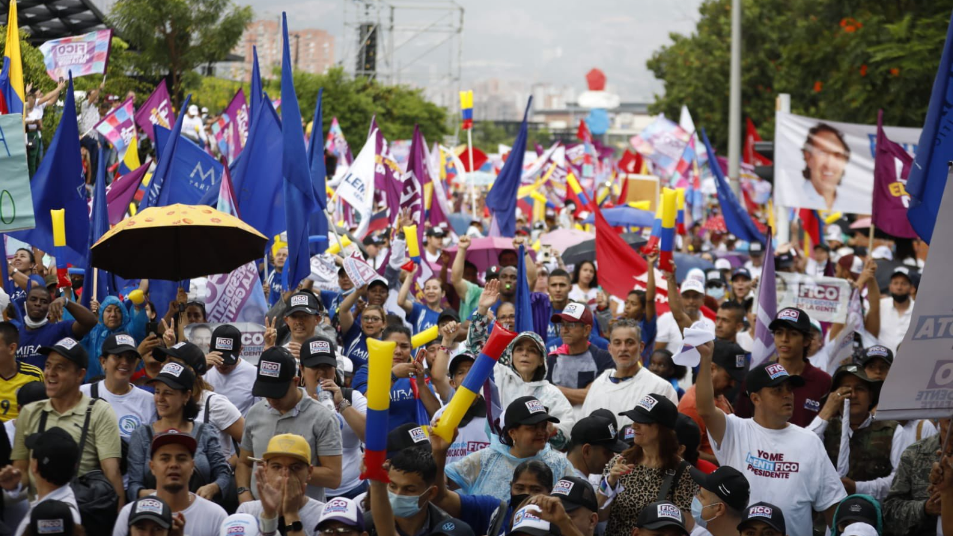 Multitudinario apoyo a Federico Gutiérrez en Medellín.
Foto: Twitter @FicoGutierrez