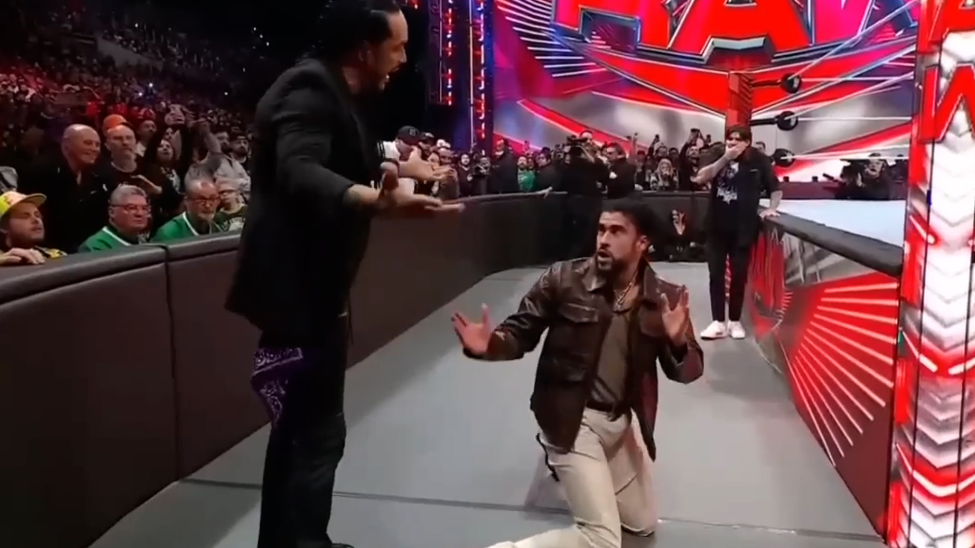En el Raw del 3 de abril de 2023, Bad Bunny fue azotado contra una de las mesas de comentaristas por Damian Priest, comenzando así su feudo