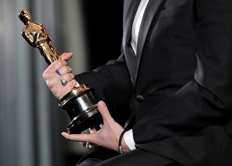 The statuette must first be offered to the Academy for just one dollar (Photo: Lewis Joly/Pool via REUTERS)