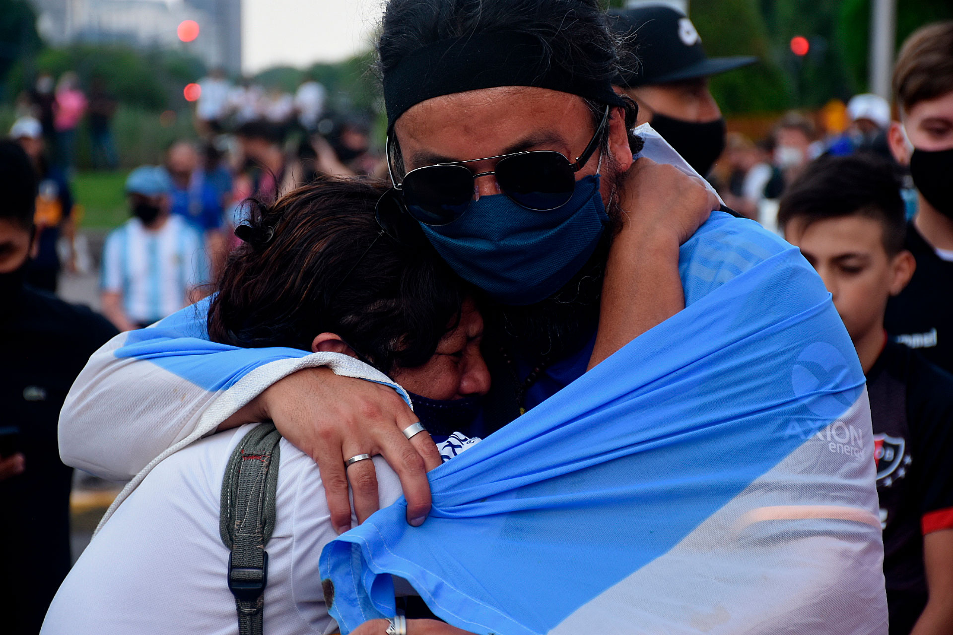 El llanto desgarrador de los fanáticos en el Obelisco (Nicolás Stulberg)
