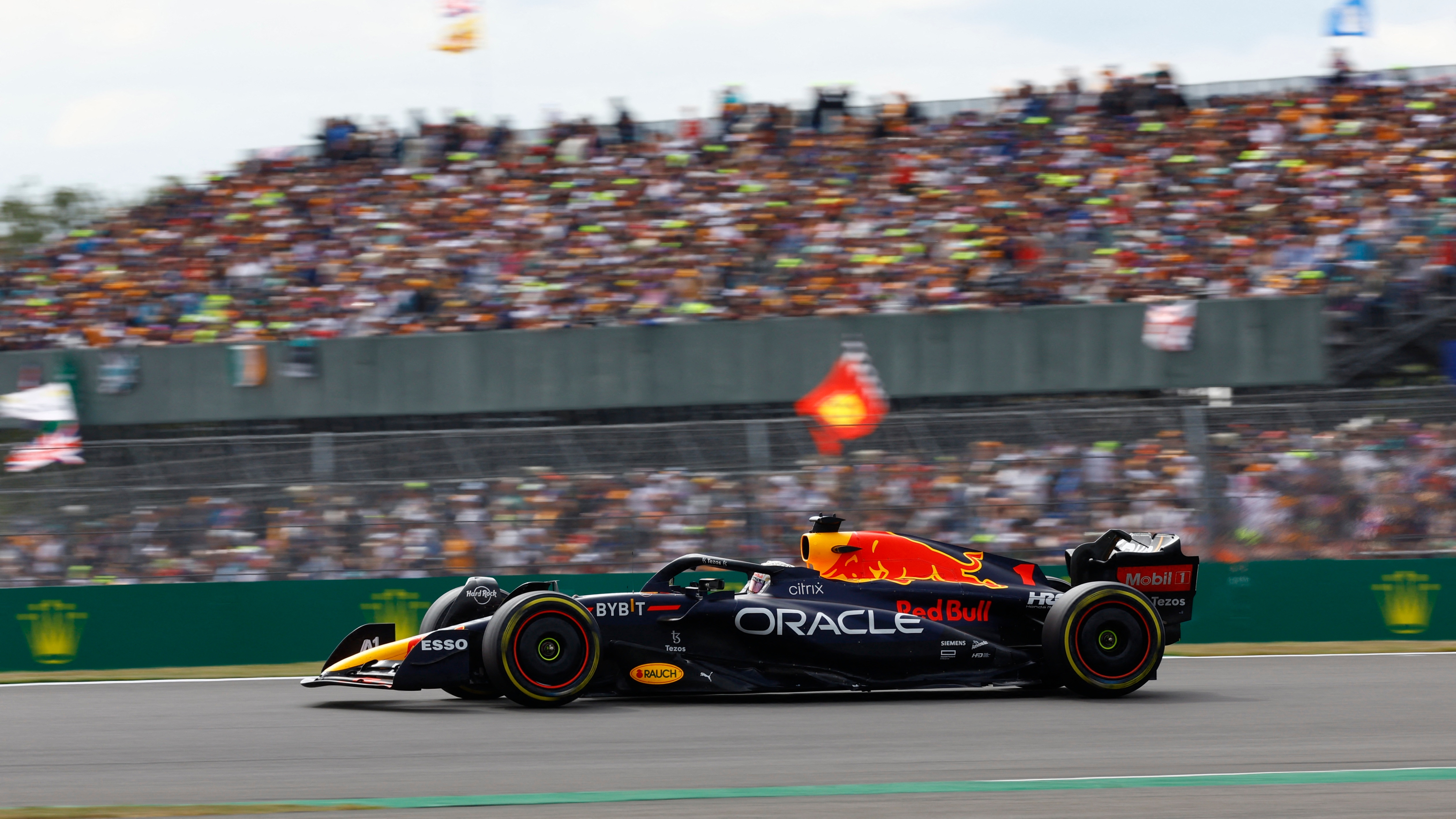 Max Verstappen puede consagrarse bicampeón en Singapur (REUTERS/Andrew Boyers)
