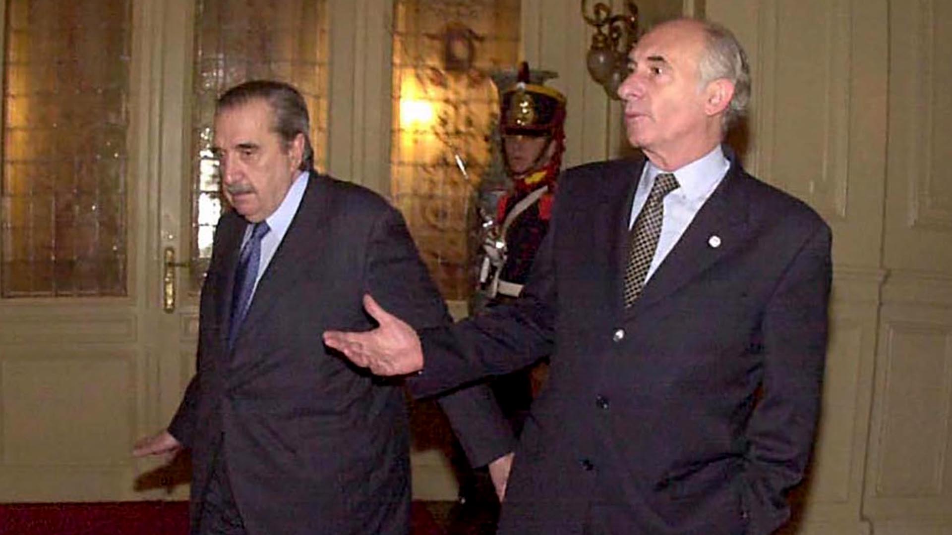 Raúl Alfonsín y Fernando De la Rúa, dos radicales que desde siempre tuvieron una visión distinta del país (Foto: NA)