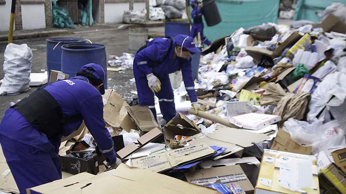 En Colombia, la creación de la Asociación de Recicladores de Bogotá primero y de la Asociación Nacional de Recicladores (ANR) años más tarde reconoció derechos y mejoró las condiciones de trabajo de los recicladores urbanos. (Imagen: Latitud R)