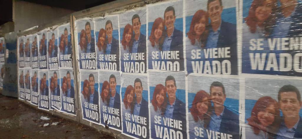 Aparecerán nuevos afiches alentando la candidatura de "Wado" De Pedro