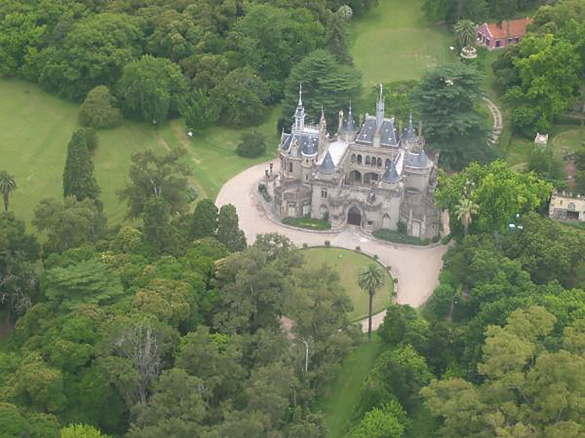 Vista aérea del Castillo de Naveira