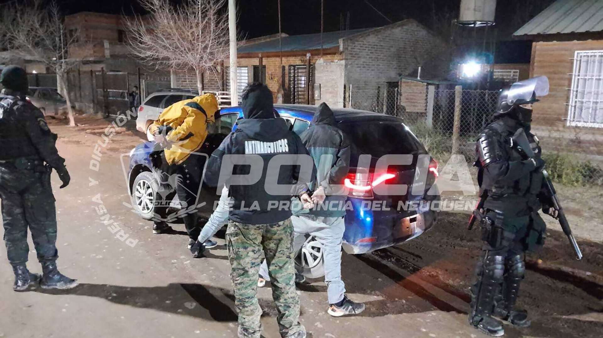 Cay&oacute; una banda narco que vend&iacute;a droga por delivery entre Neuqu&eacute;n y R&iacute;o Negro: seis detenidos y coca&iacute;na valuada en millones