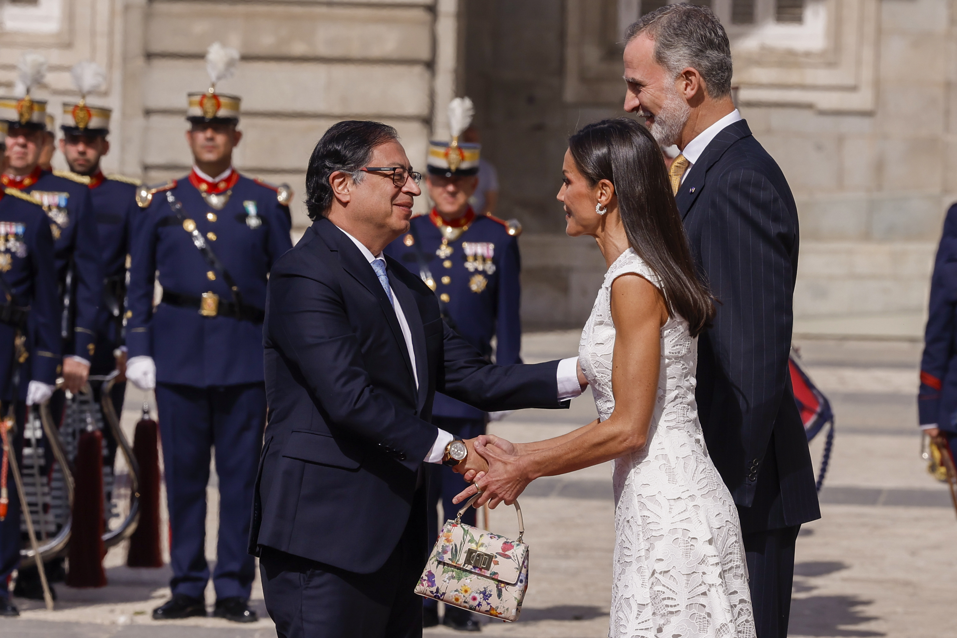 El presidente de Colombia, Gustavo Petro, junto a los reyes de España. (Juanjo Guillén/EFE)