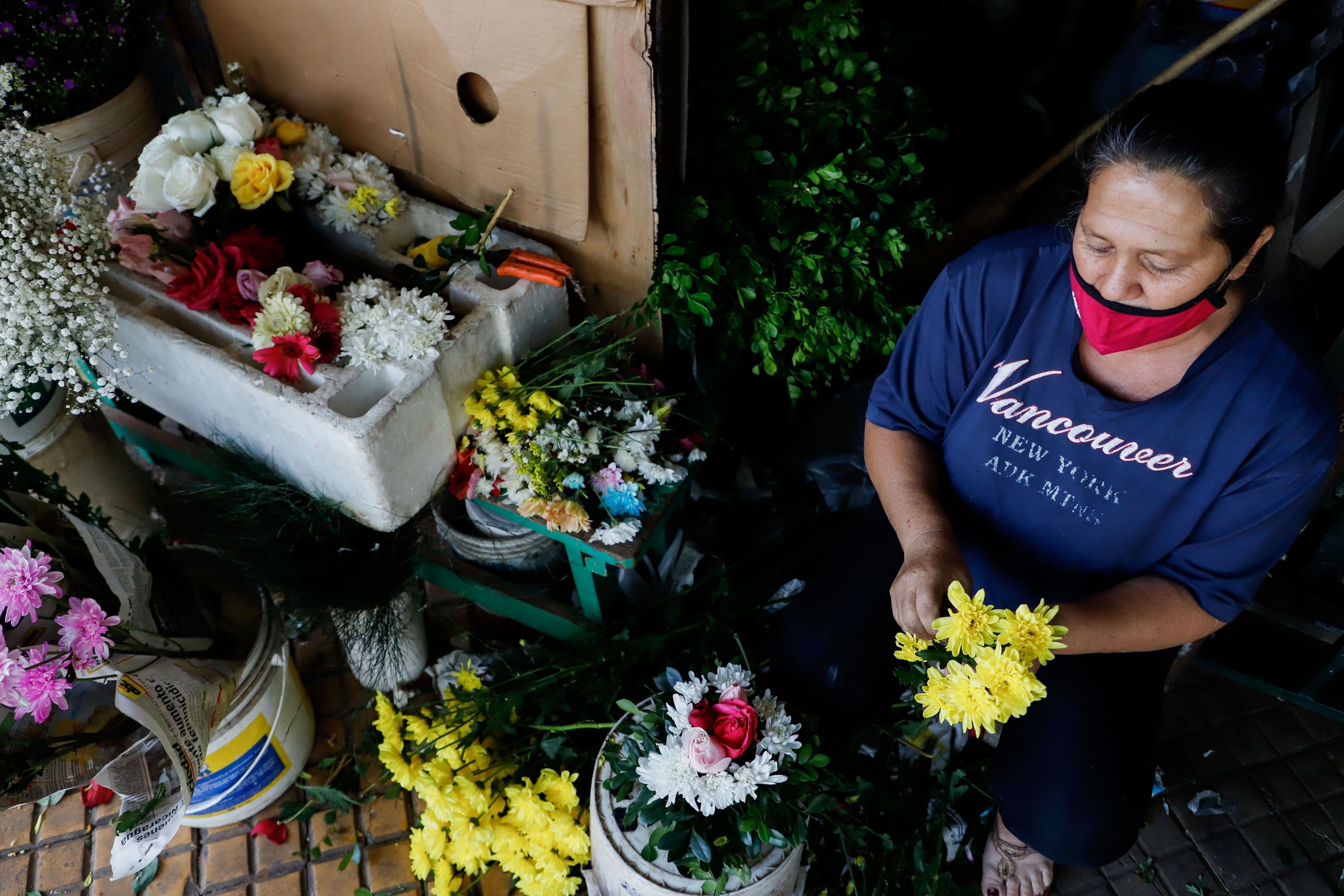 El Día de los Difuntos tampoco colma las expectativas de las floristas de  Asunción - Infobae