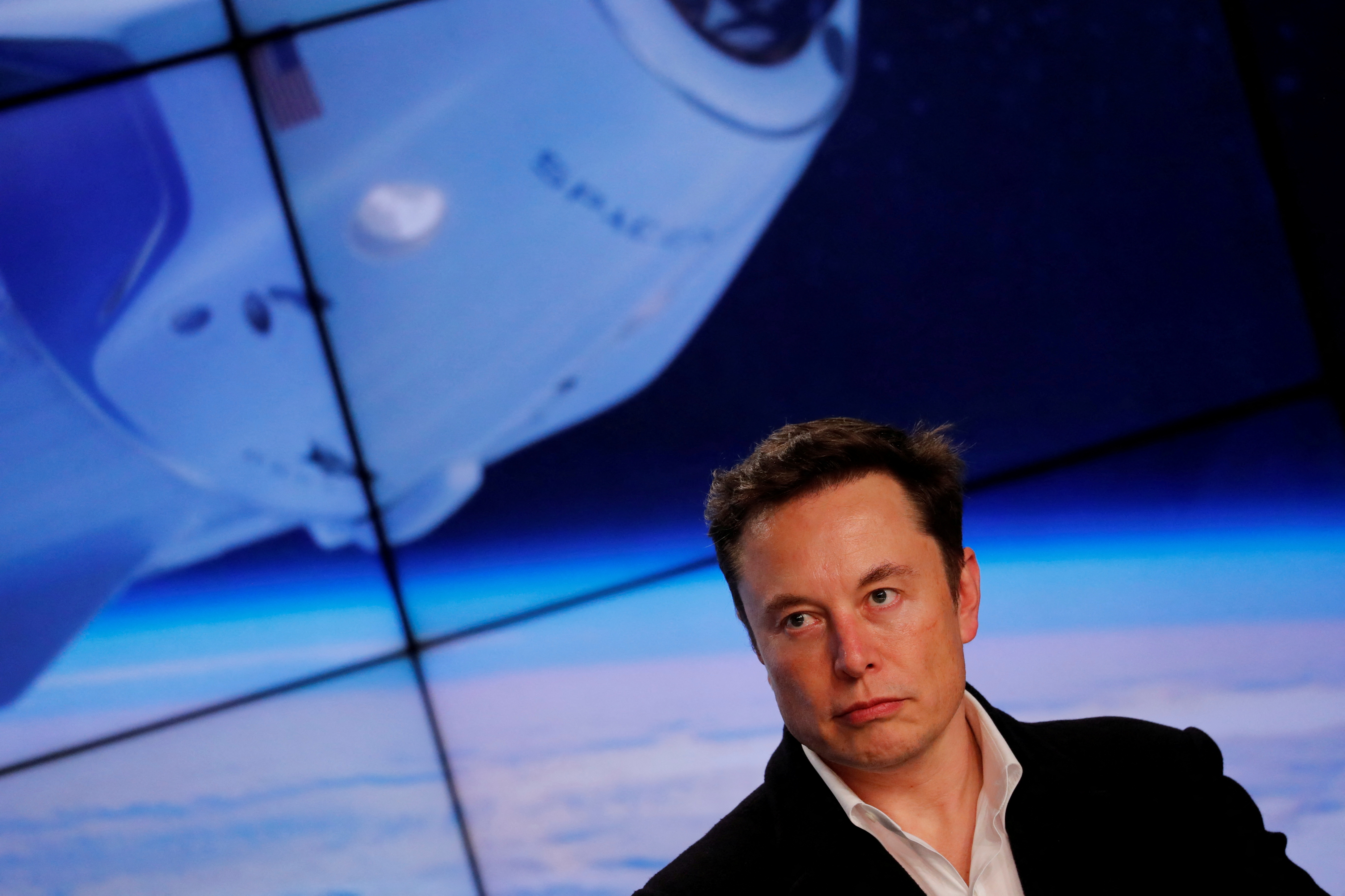FOTO DE ARCHIVO: El fundador de SpaceX, Elon Musk, habla en una conferencia de prensa en Cabo Cañaveral, Florida, Estados Unidos, 2 de marzo de 2019. REUTERS/Mike Blake