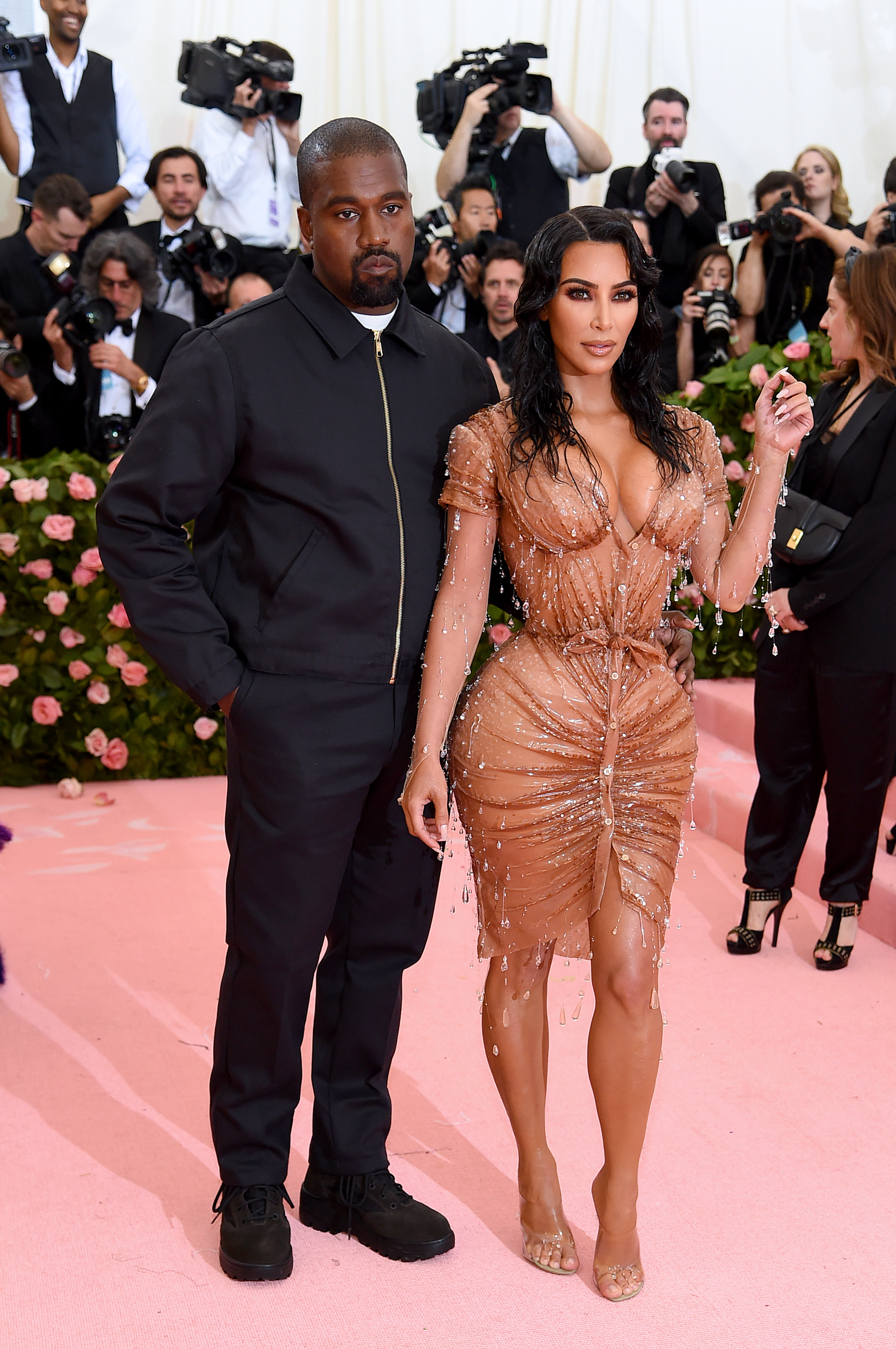 Kanye West y Kim Kardashian, con un diseño de Thierry Mugler en la gala del MET 2019 (AFP)