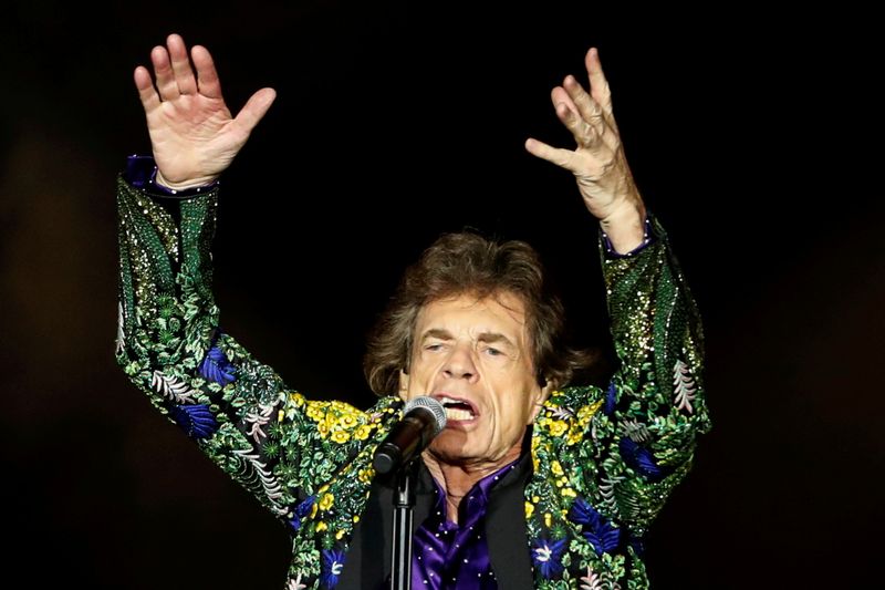 FOTO DE ARCHIVO. Mick Jagger de los Rolling Stones actúa durante su gira No Filter US Tour en el estadio Rose Bowl en Pasadena, California, Estados Unidos. 
REUTERS/Mario Anzuoni