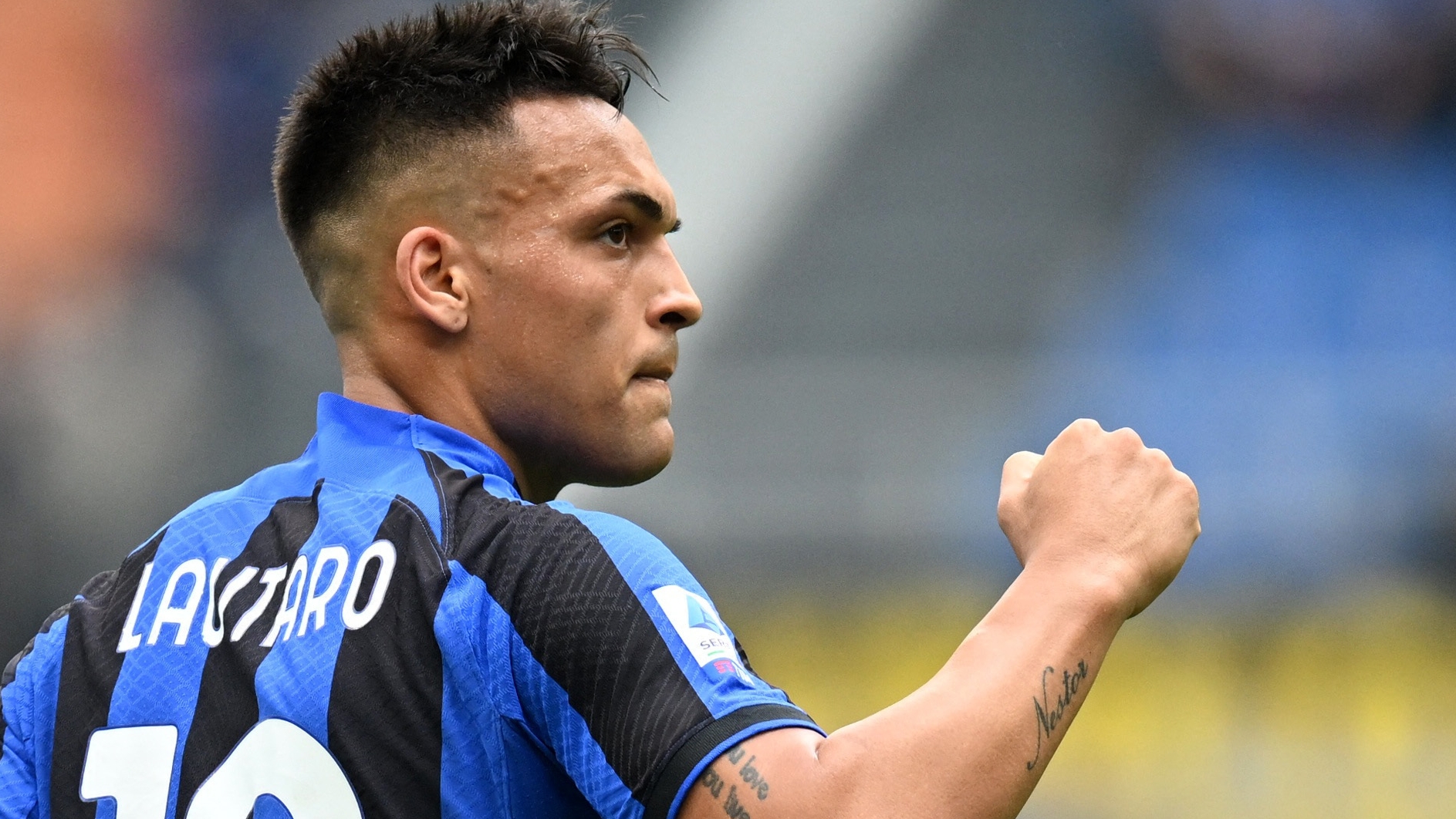 Soccer Football - Serie A - Inter Milan v Lazio - San Siro, Milan, Italy - April 30, 2023 Inter Milan's Lautaro Martinez celebrates scoring their third goal REUTERS/Daniele Mascolo