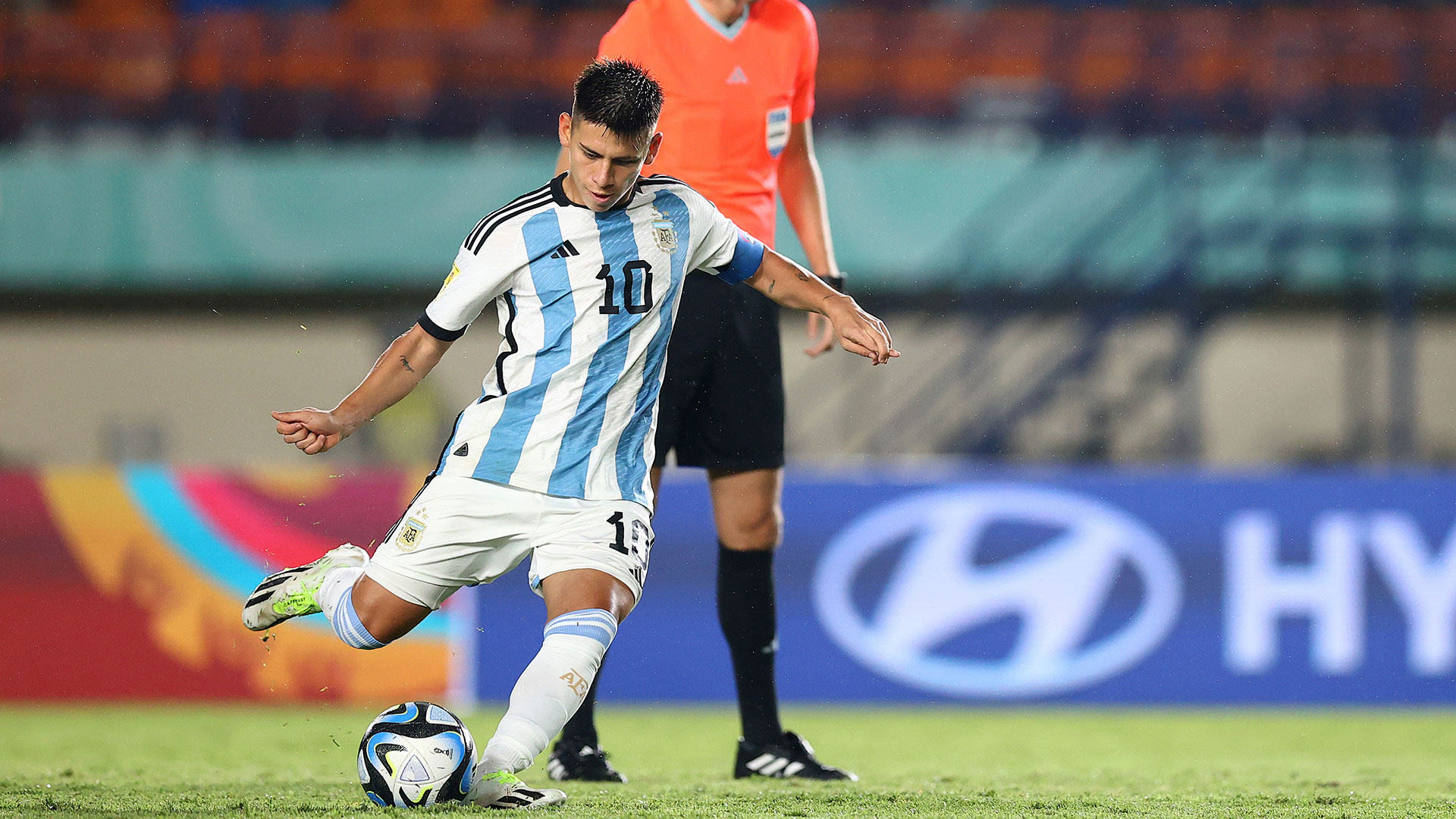 Mundial Sub 17: Argentina venció a Japón con un golazo del Diablito  Echeverri, Los otros festejos fueron de Valentino Acuña y Agustín Ruberto, Página