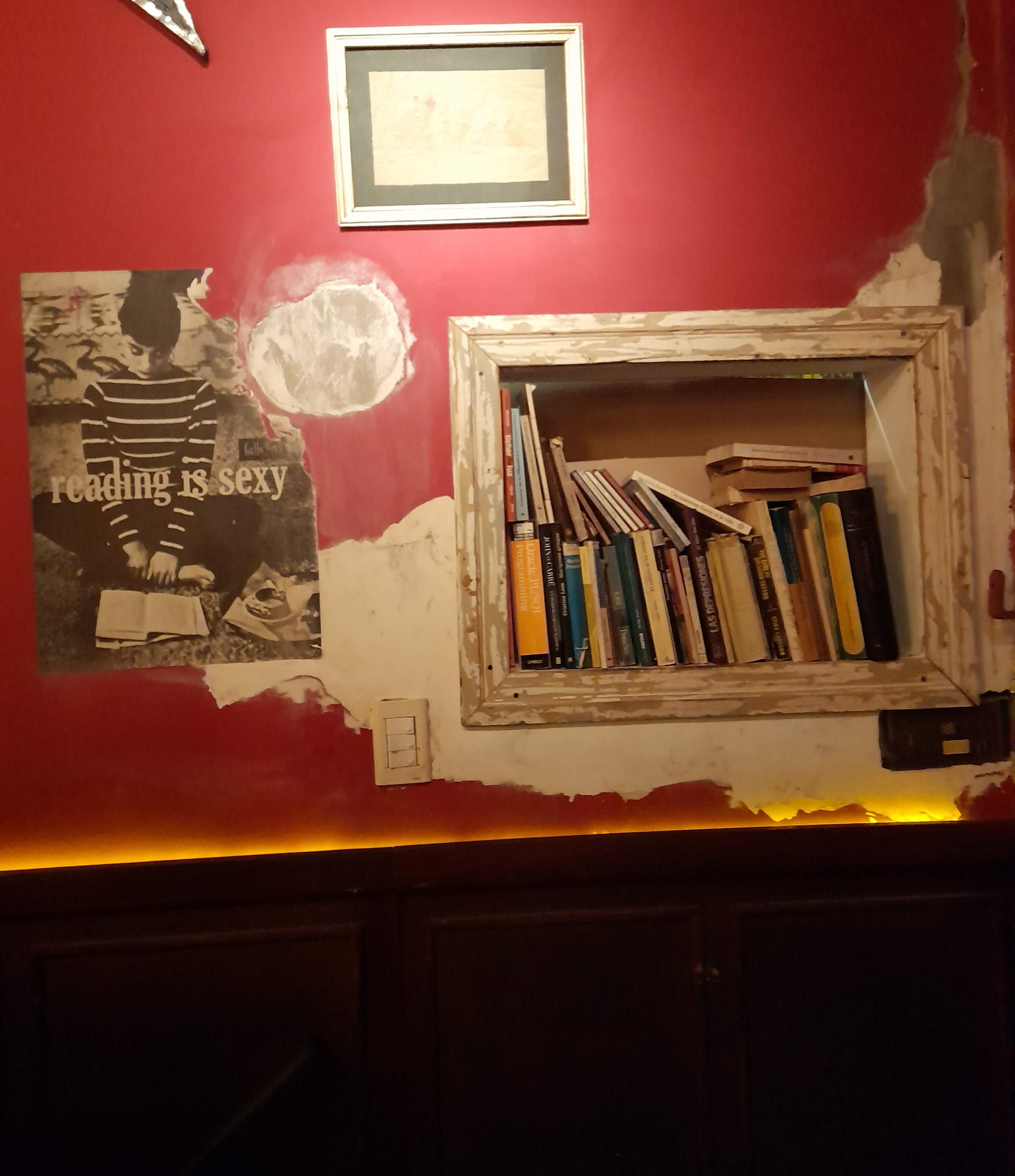 Musetta Café posee un catálogo con textos en inglés, francés, alemán e italiano, así como en ucraniano, ruso, flamenco, danés, polaco y japonés -