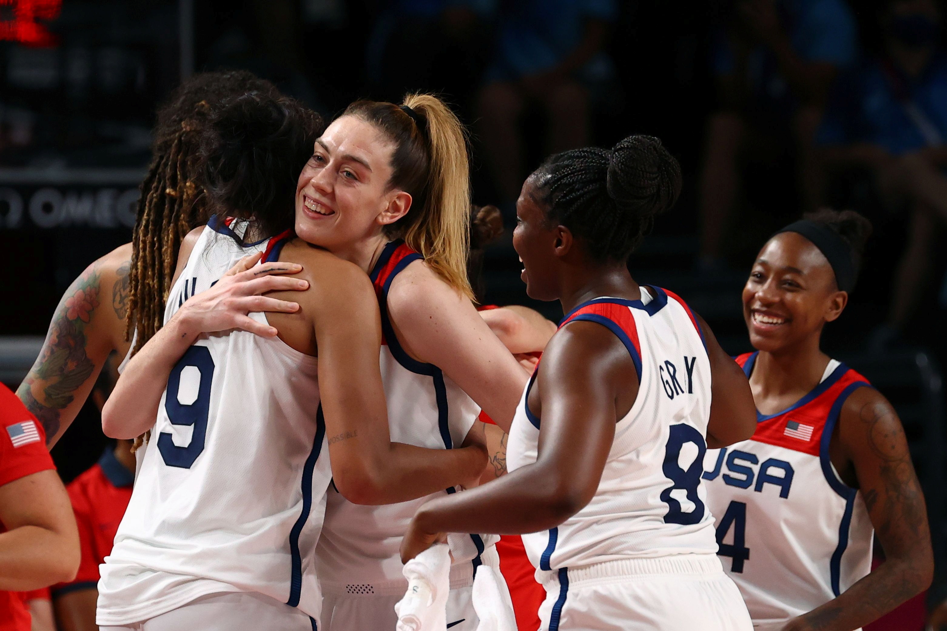 Женский баскетбол включен в программу олимпийских игр. Сборная США по баскетболу 2023. Сборная США по баскетболу 2020. Женский баскетбол. Баскетболистки США.