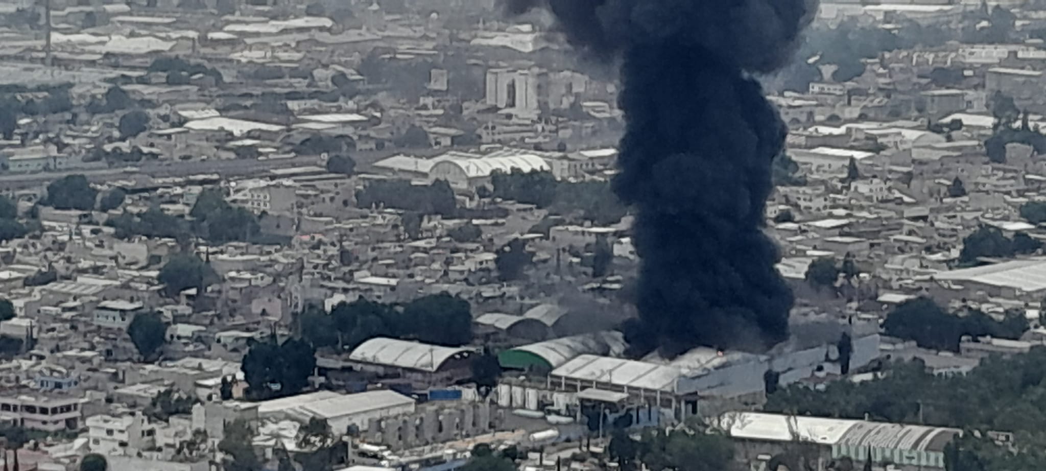 Ecatepec: ya fue sofocado el incendio en fábrica de San Pedro Xalostoc