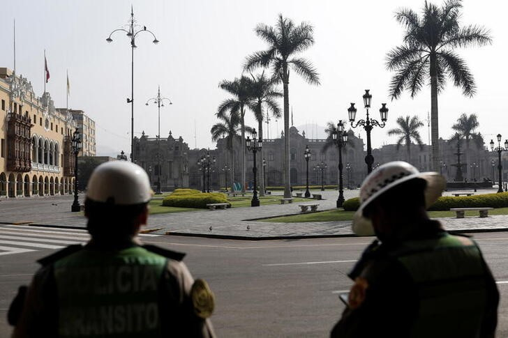 REFERENCE FILE IMAGE.  Police guard the Plaza de Armas in front of the Government Palace in Lima, Peru, April 5, 2022. REUTERS/Angela Ponce