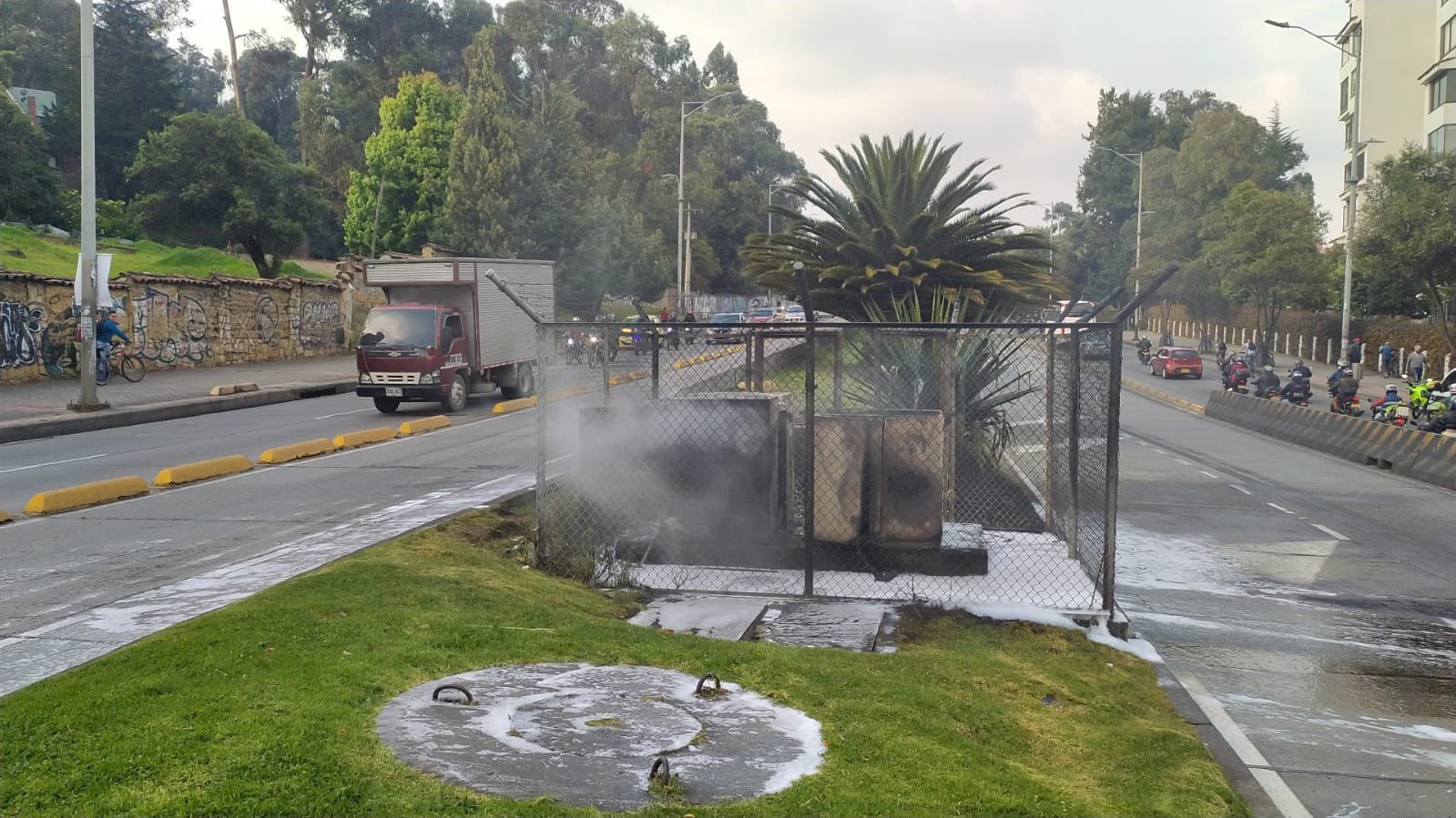 Controlan fuego en estación Gratamira de TransMilenio 