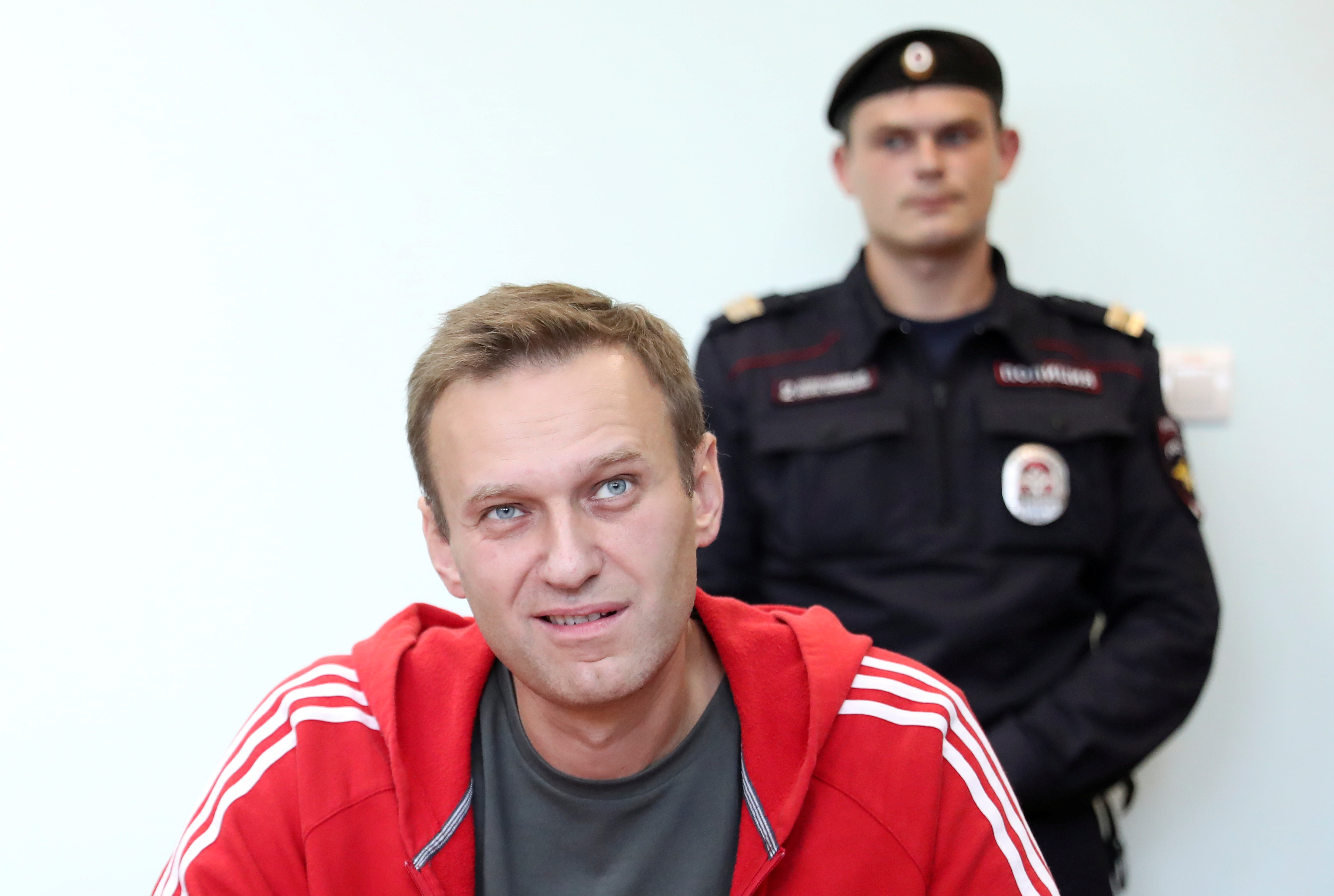 Navalny, en una audiencia judicial de las varias veces que ha sido encarcelado (Reuters)