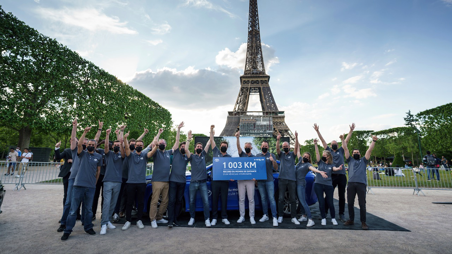 Objetivo cumplido en París tras completar más de 1.000 km con una sola carga de hidrógeno (Foto Toyota)