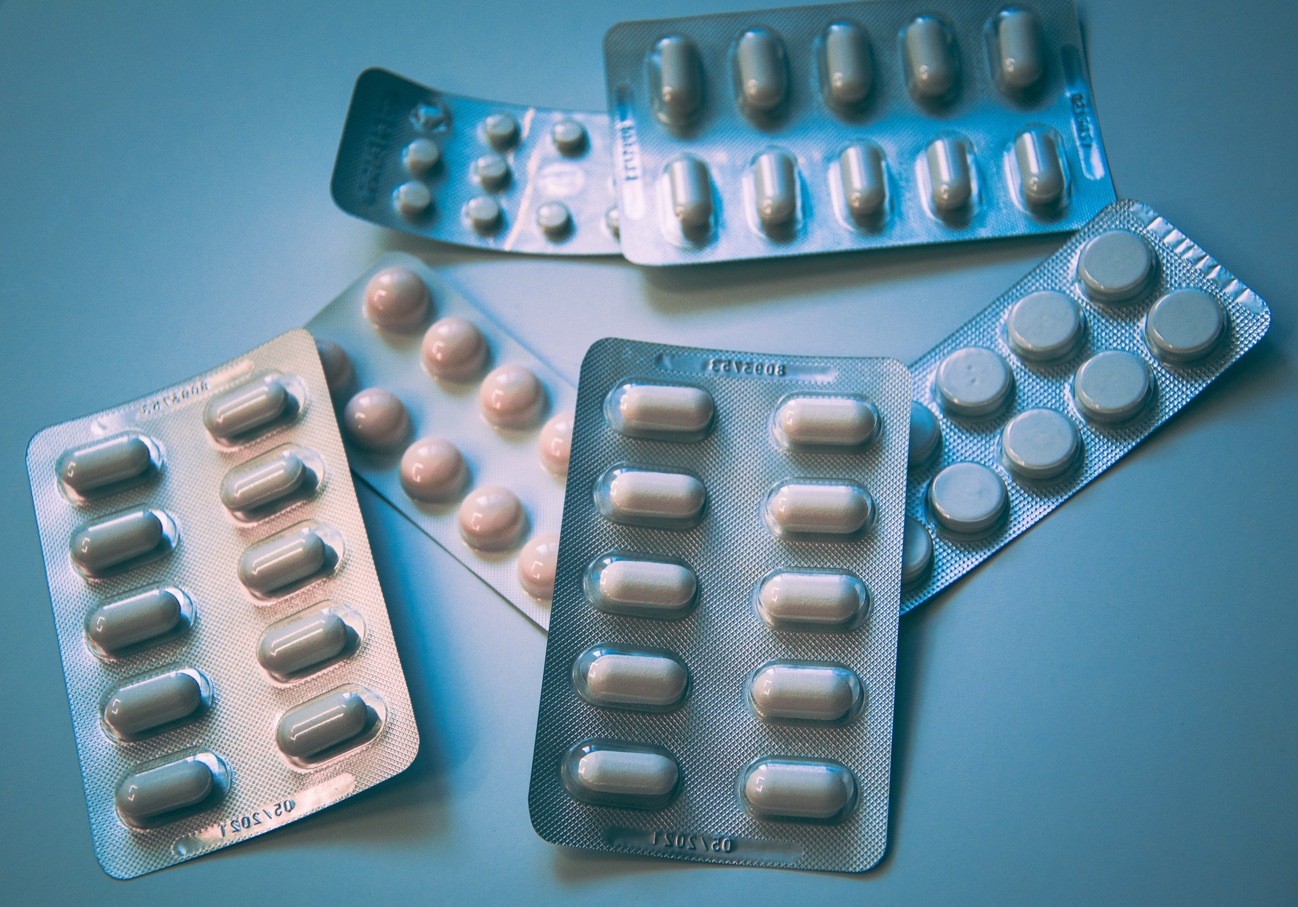 Hay varios medicamentos que pueden reducir los malestares de la diarrea del viajero (Archivo)