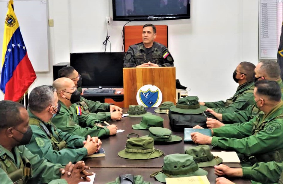 General en Jefe Hernánez Larez reunido en la ZODI Barinas el 01 de diciembre 2021