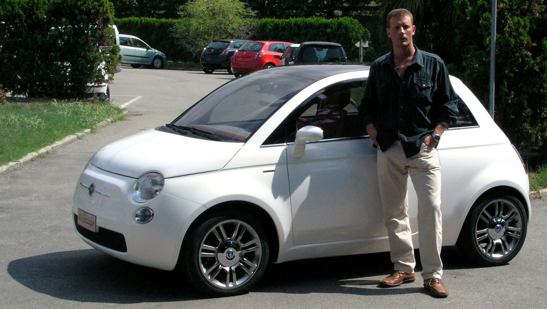 Cuando salió a la calle, el Fiat 500 causó sensación. Rubén Wainberg y parte de su creación en aquel momento