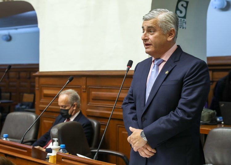 Congresista de FP presentó censura para investigar a Pedro Castillo