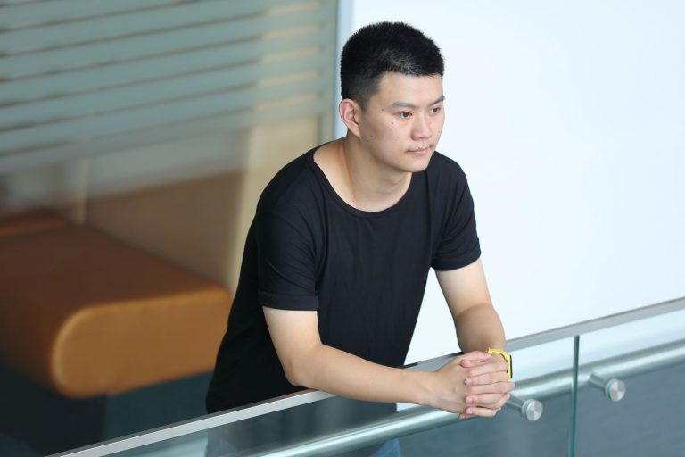 El joven chino a animado a más personas con problemas de audición a desarrollar sus habilidades (Foto: Microsoft)
