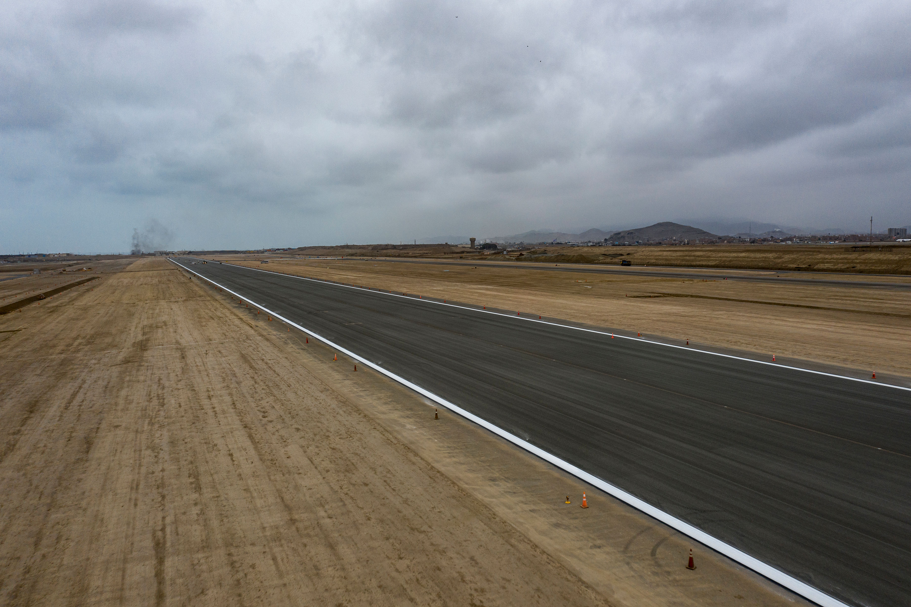 La nueva pista de aterrizaje del Jorge Chávez se pondrá en funcionamiento en enero del próximo año.