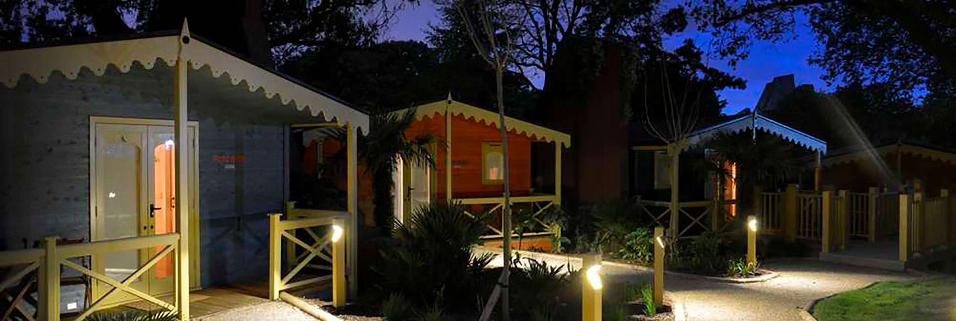 Hoteles todo terreno por el mundo para conocer post pandemia. Las cabañas en el Zoo de Londres