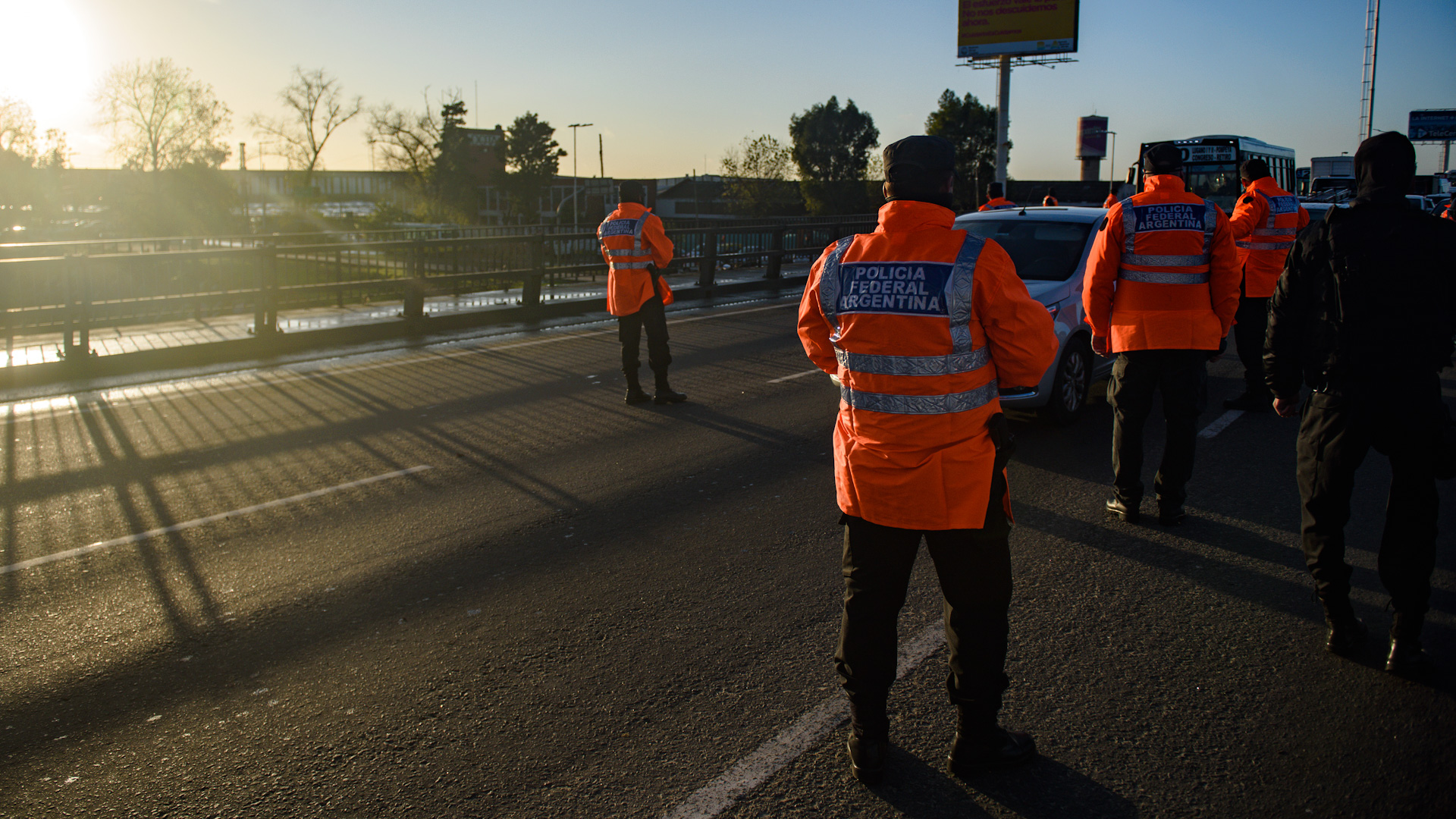 A diferencia las fases anteriores de la cuarentena, esta vez también en el interior de los municipios del conurbano bonaerense hubo controles para automóviles y transporte público.