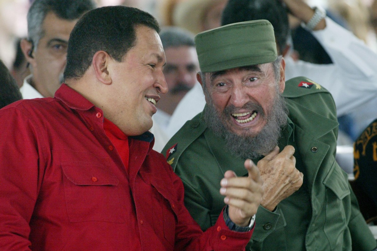 Hugo Chávez y Fidel Castro (Credit: Jorge Rey/MediaPunch)