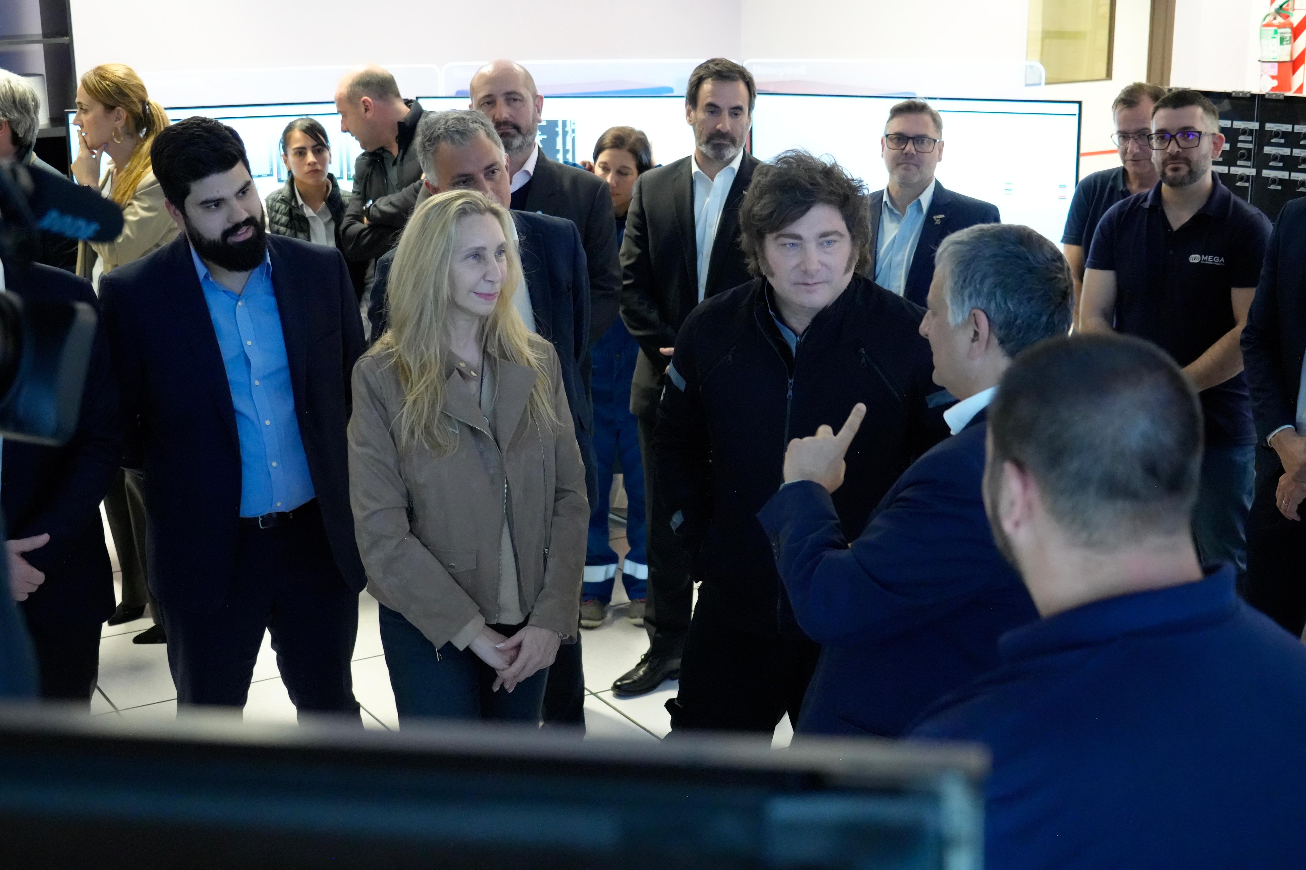 Javier Milei visit&oacute; Bah&iacute;a Blanca para mostrar las inversiones del RIGI y se activa un operativo por su reelecci&oacute;n