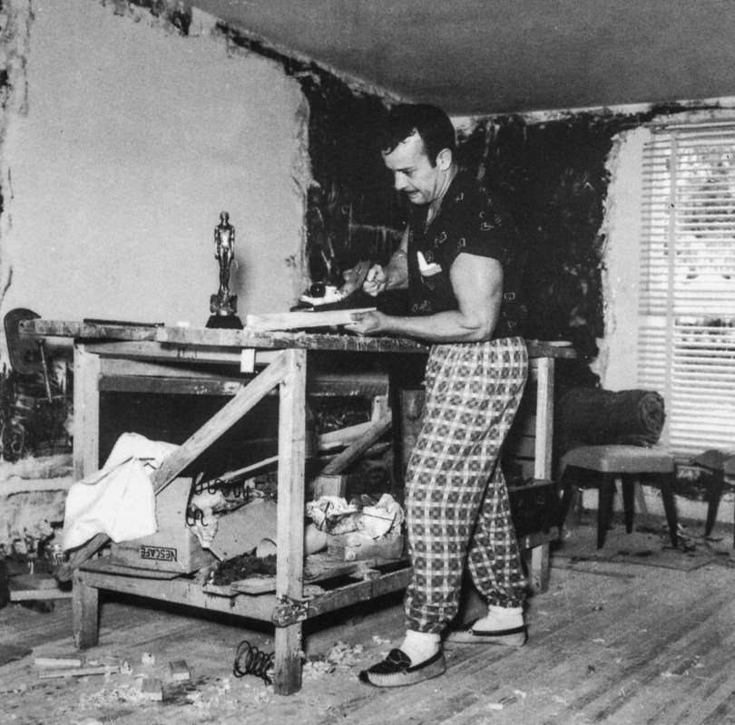 Pedro Infante gustaba mucho de las actividades que requerían esfuerzo físico, tales como el levantamiento de pesas o la carpintería (Foto: Oscar en Fotos)