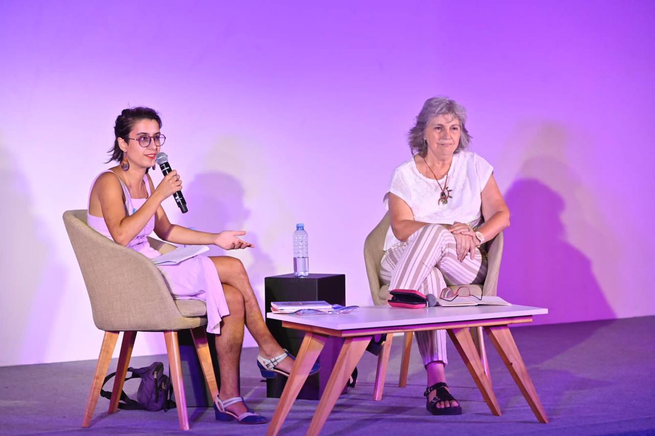 Melina Varnavoglou y Alicia Genovese en el homenaje a Irene Gruss durante el Festival Poesía Ya!