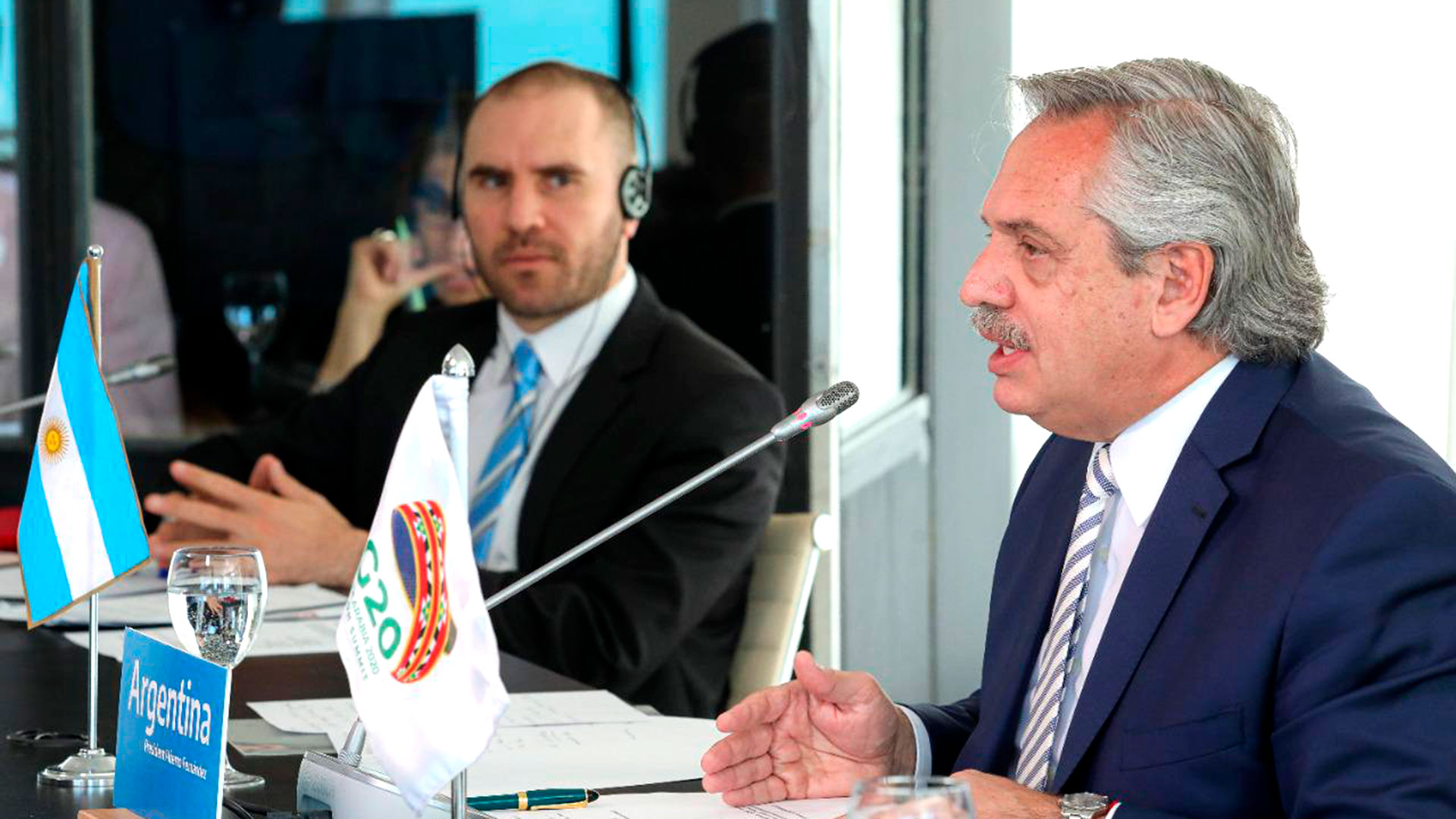 El ministro de Economía, Martín Guzmán, acompañó al mandatario en su intervención