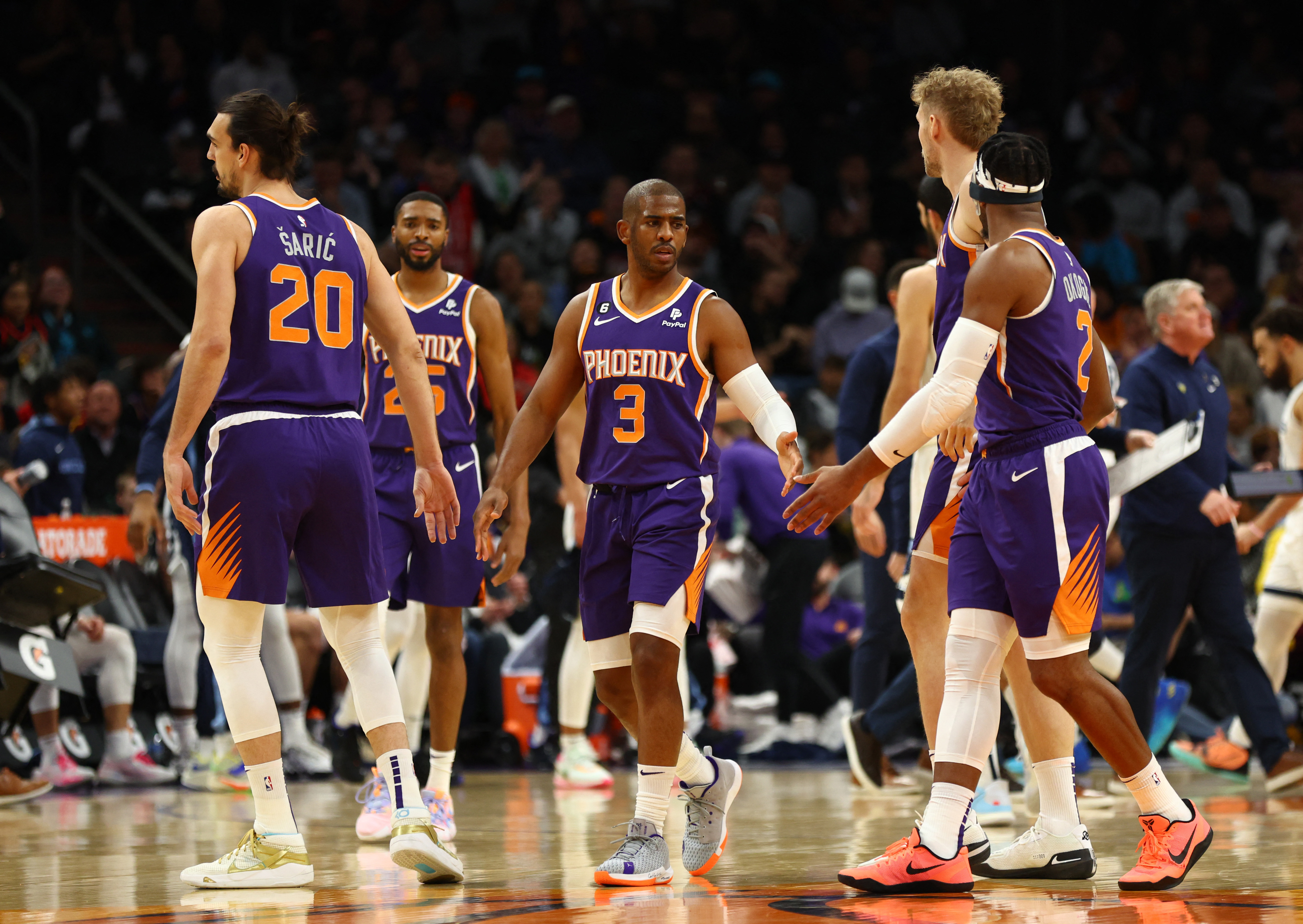 Los Suns se quedaron con la victoria por 112-110 (USA TODAY Sports)