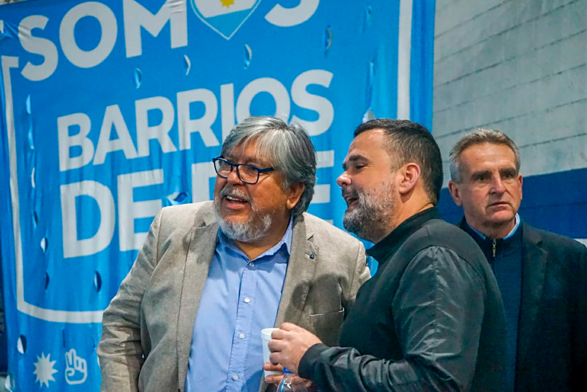 El jueves, en Tres de Febrero, las corrientes "albertistas" realizaron un acto para agasajar a los trabajadores de la economía popular. Entre otros, estuvieron presentes Fernando "Chino" Navarro y Daniel Menéndez 