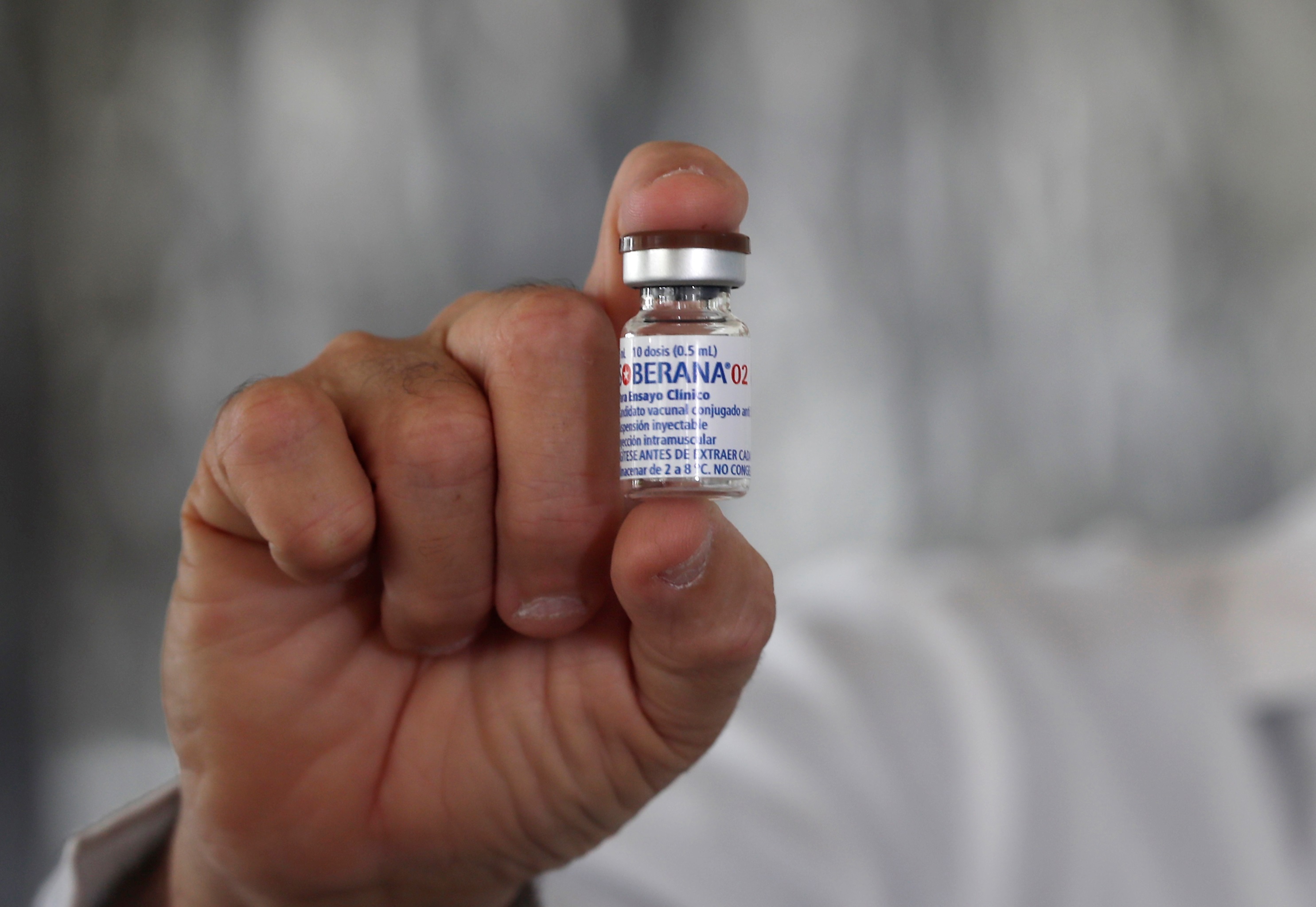 En la imagen, la vacuna cubana contra la covid-19 Soberana 02 (Foto: EFE)
