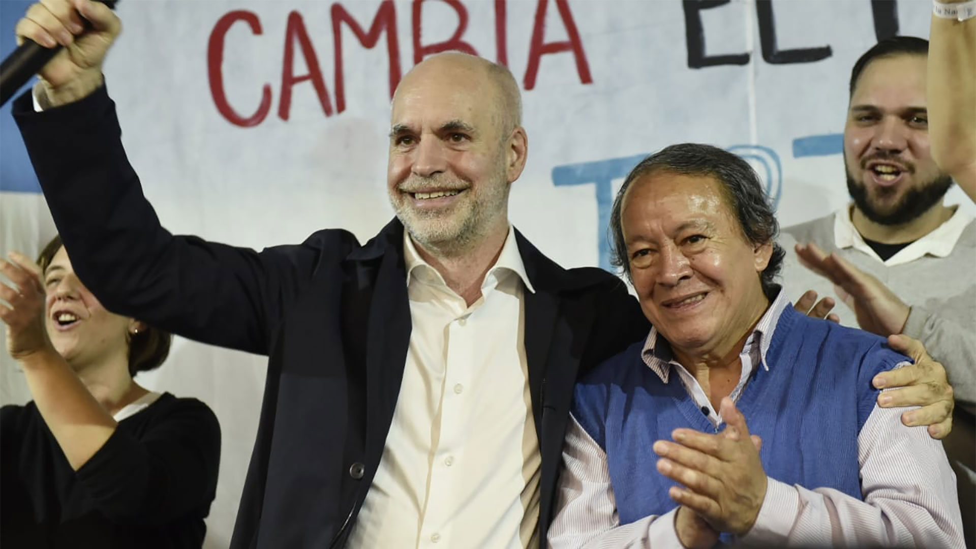 El precandidato presidencial de Juntos por el Cambio Horacio Rodríguez Larreta apoya a Toty Flores para ganarle la intendencia a Fernando Espinoza