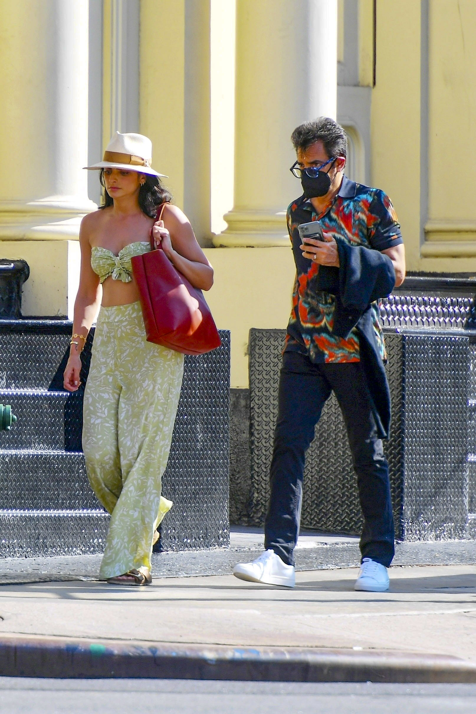 Photo © 2021 Backgrid/The Grosby Group

EXCLUSIVE

New York, NY  - Eugenio Derbez and daughter Aislinn were pictured exiting the "Frenchette" after enjoying lunch.

Pictured: Eugenio Derbez, Aislinn Derbez

24 AUGUST 2021